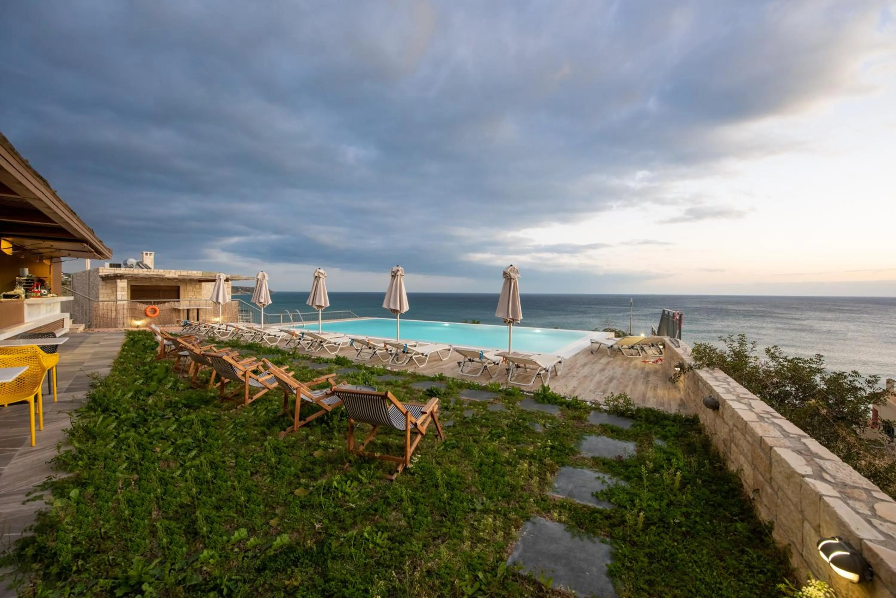 Swimming pool in Portela Suites Kastri
