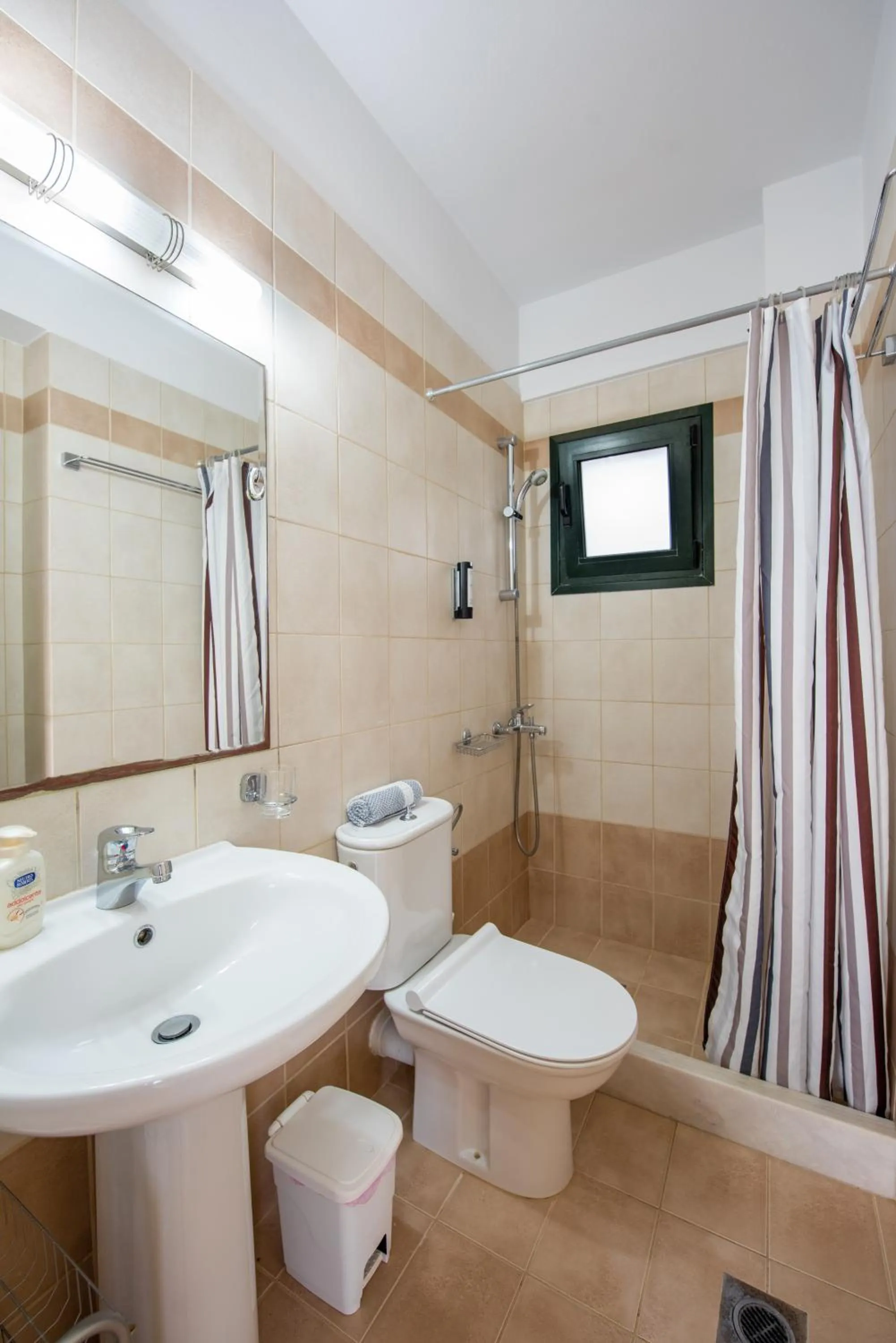 Shower in Portela Suites Kastri