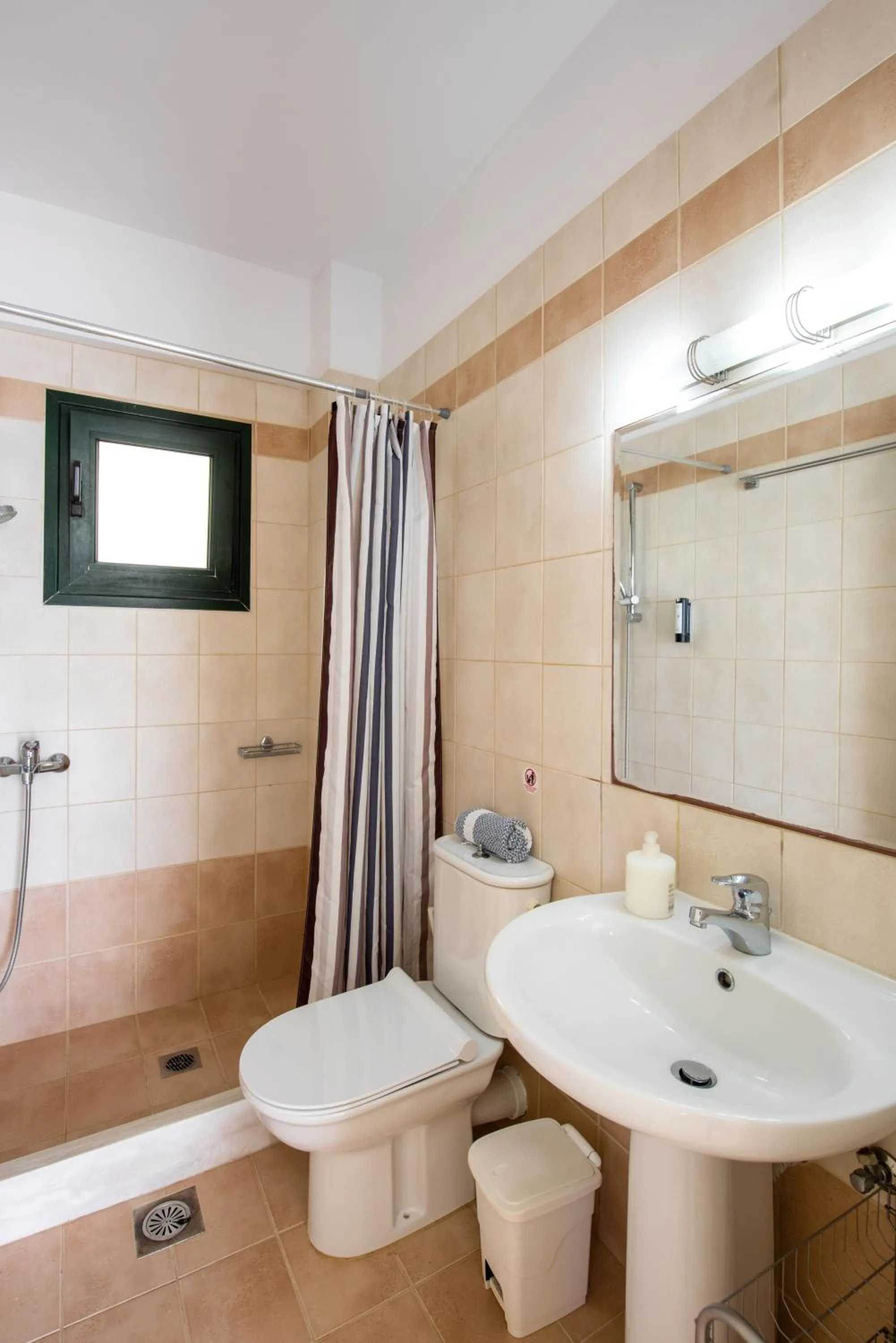 Toilet in Portela Suites Kastri