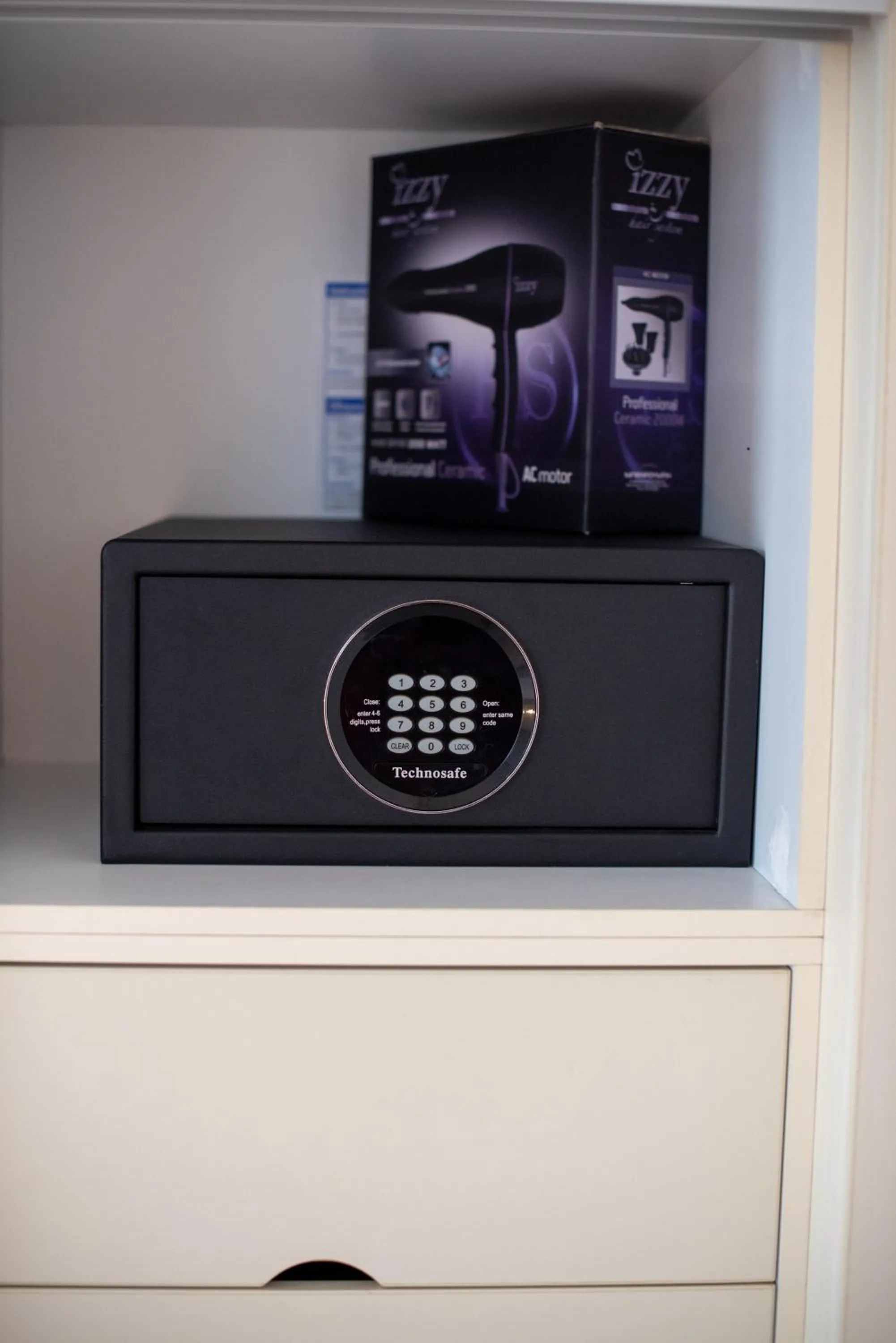 safe in Portela Suites Kastri