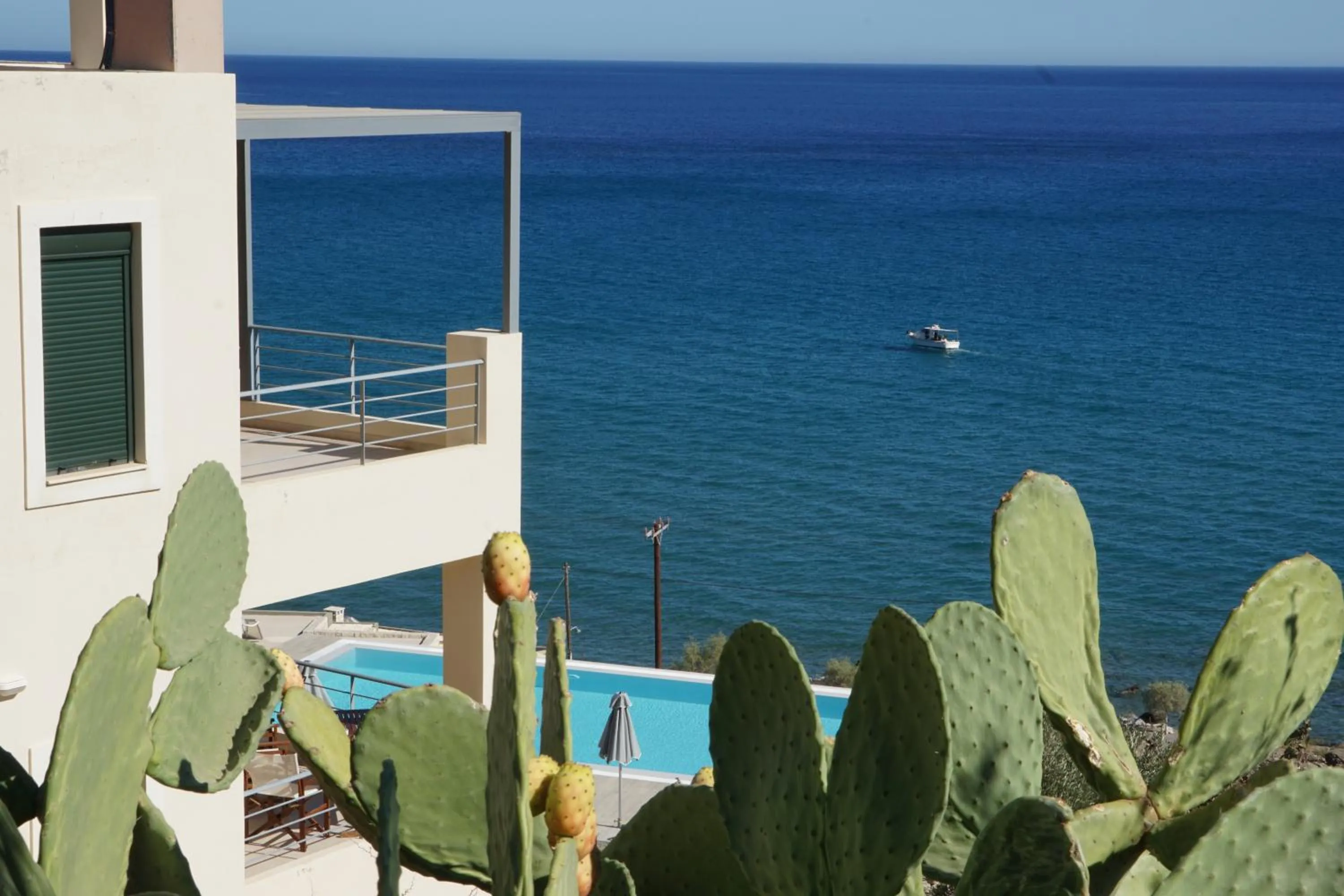 Swimming pool in Portela Suites Kastri