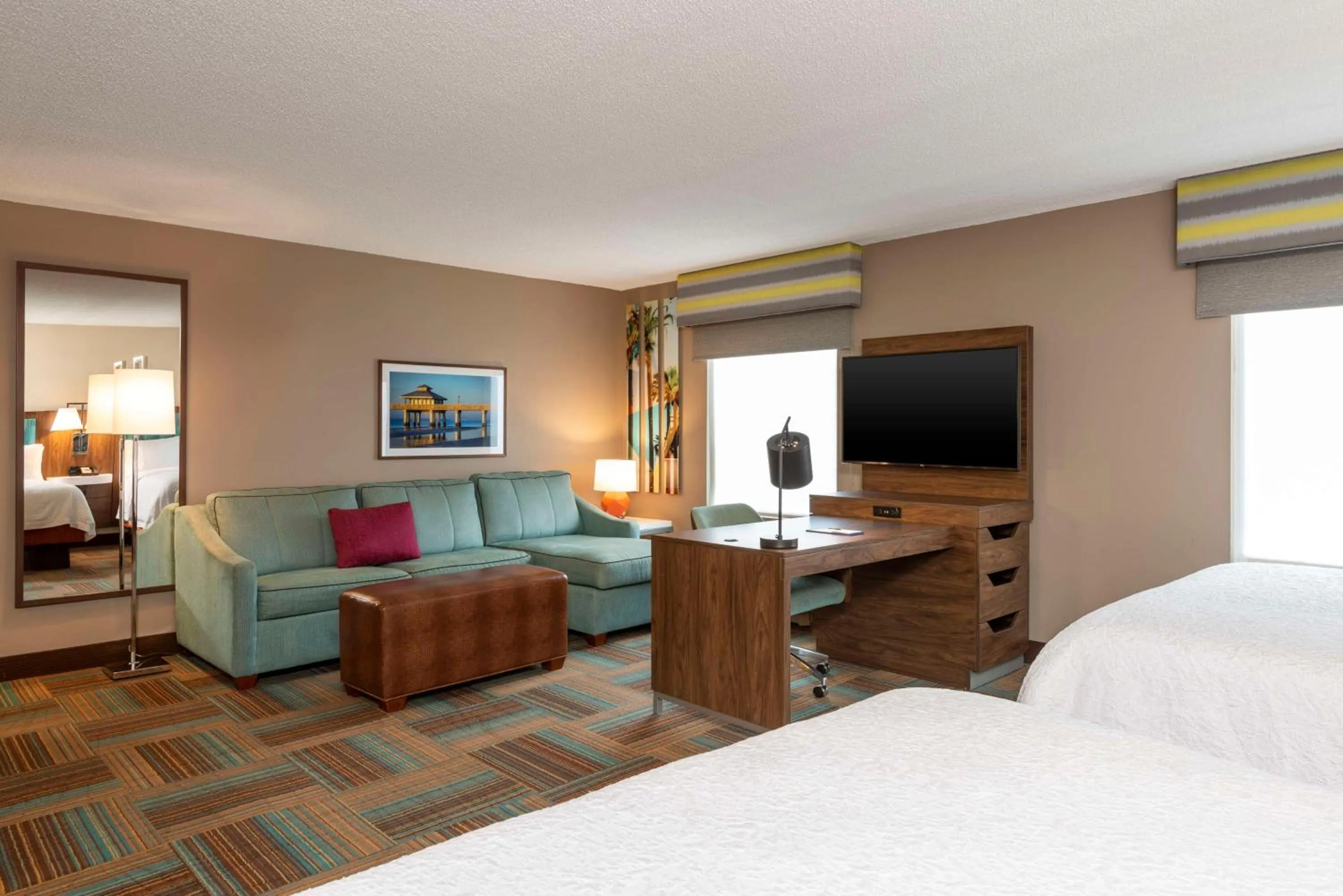 Bedroom, Bed in Hampton Inn & Suites Fort Myers-Colonial Boulevard