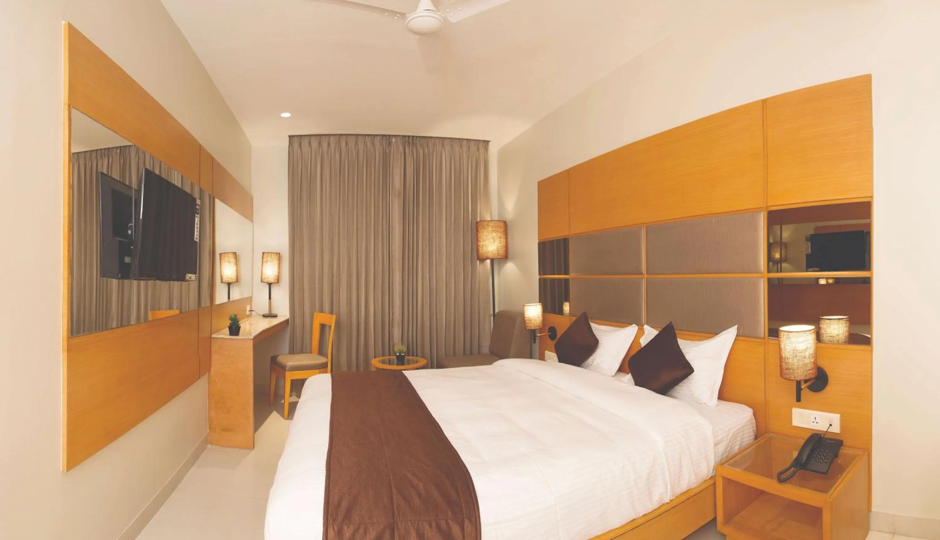 Bedroom, Bed in Sri Aadhish Grand Hotel