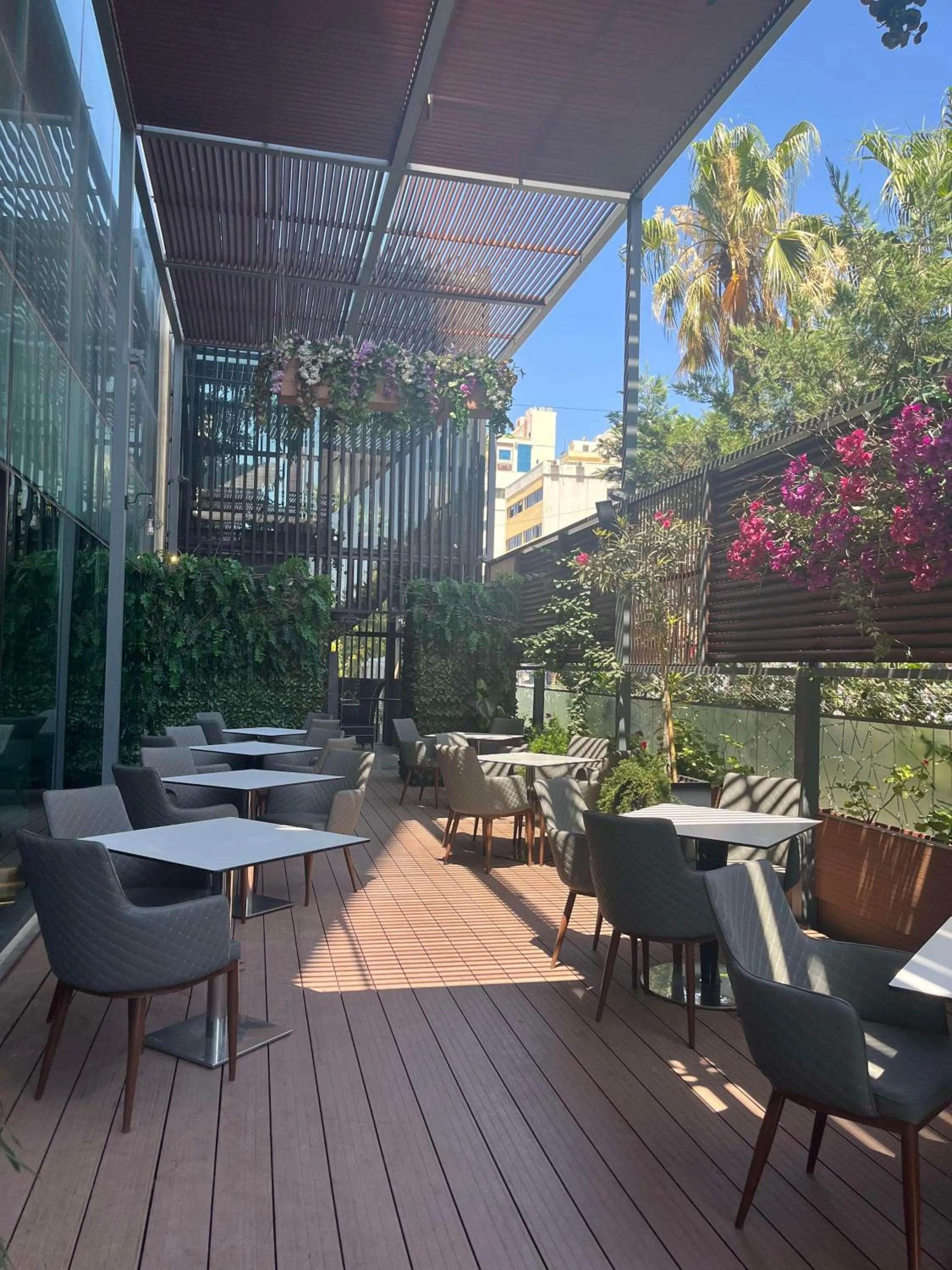 Restaurant/places to eat in Hilton Amman