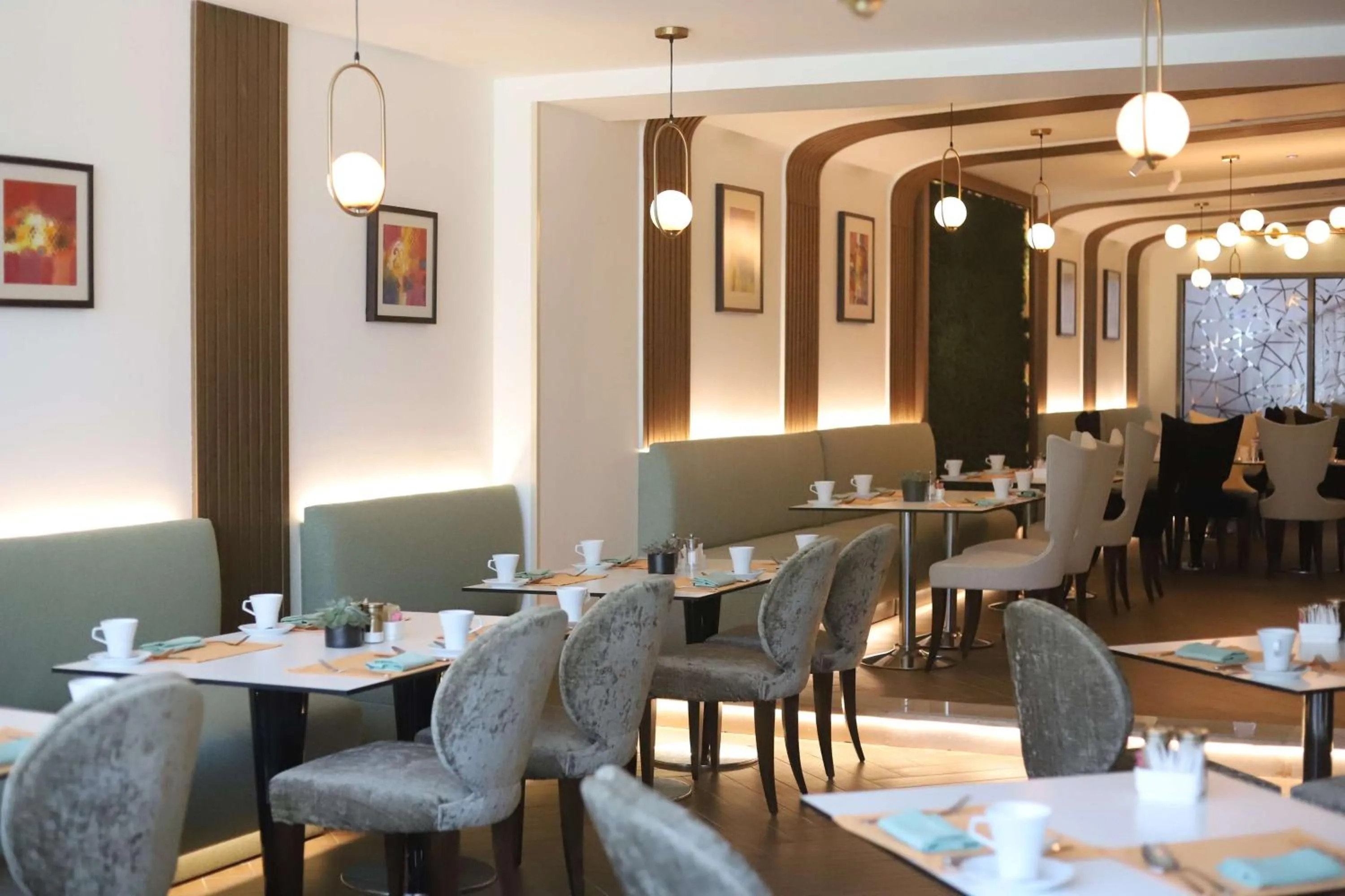 Restaurant/places to eat in Hilton Amman