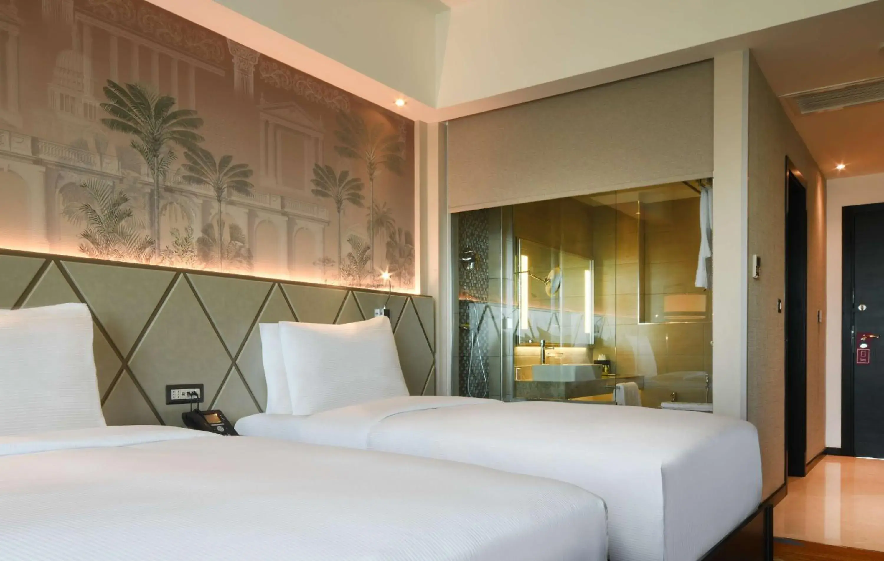 Deluxe Twin Room in Hilton Amman Deluxe Twin Room in Hilton Amman