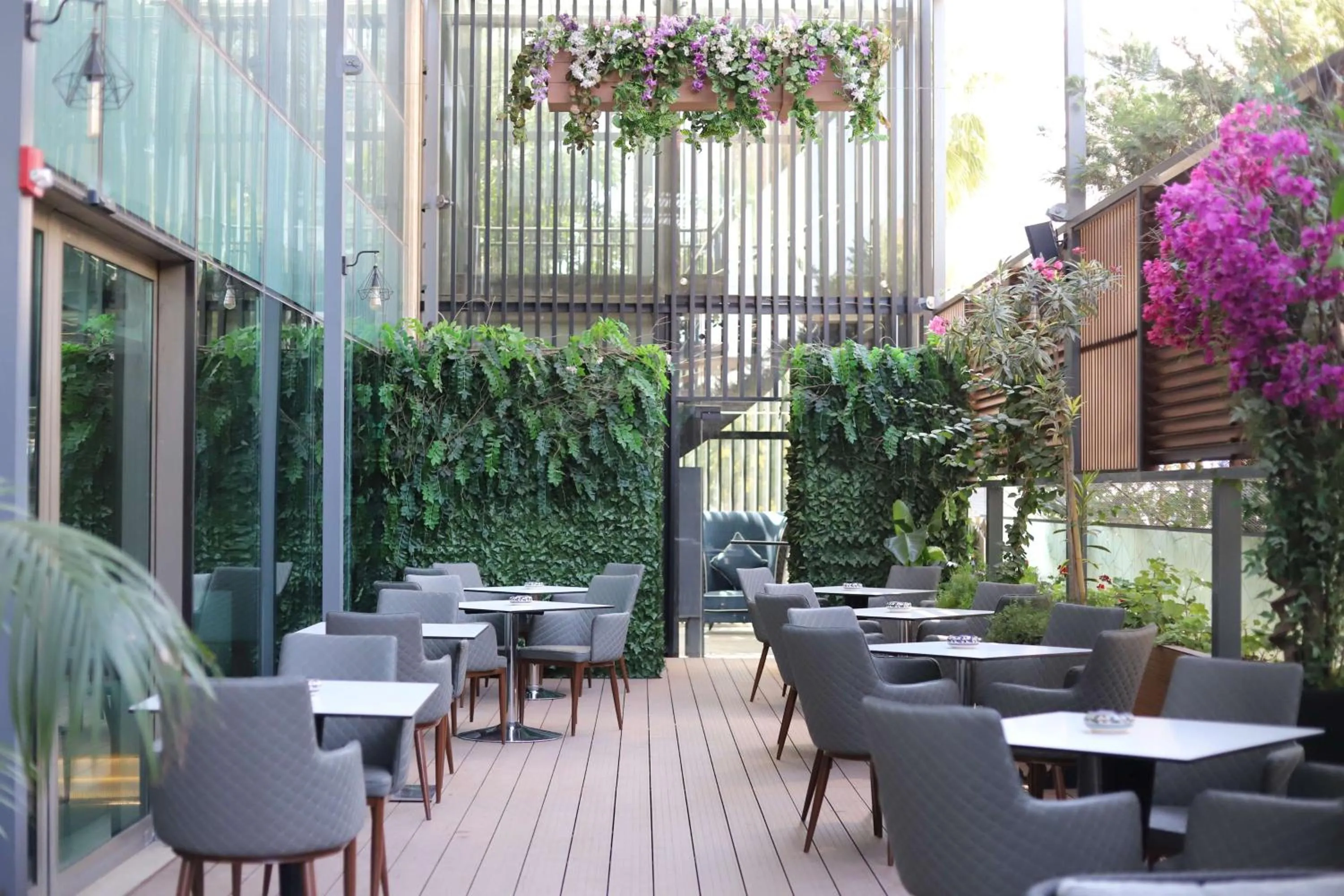 Restaurant/places to eat in Hilton Amman