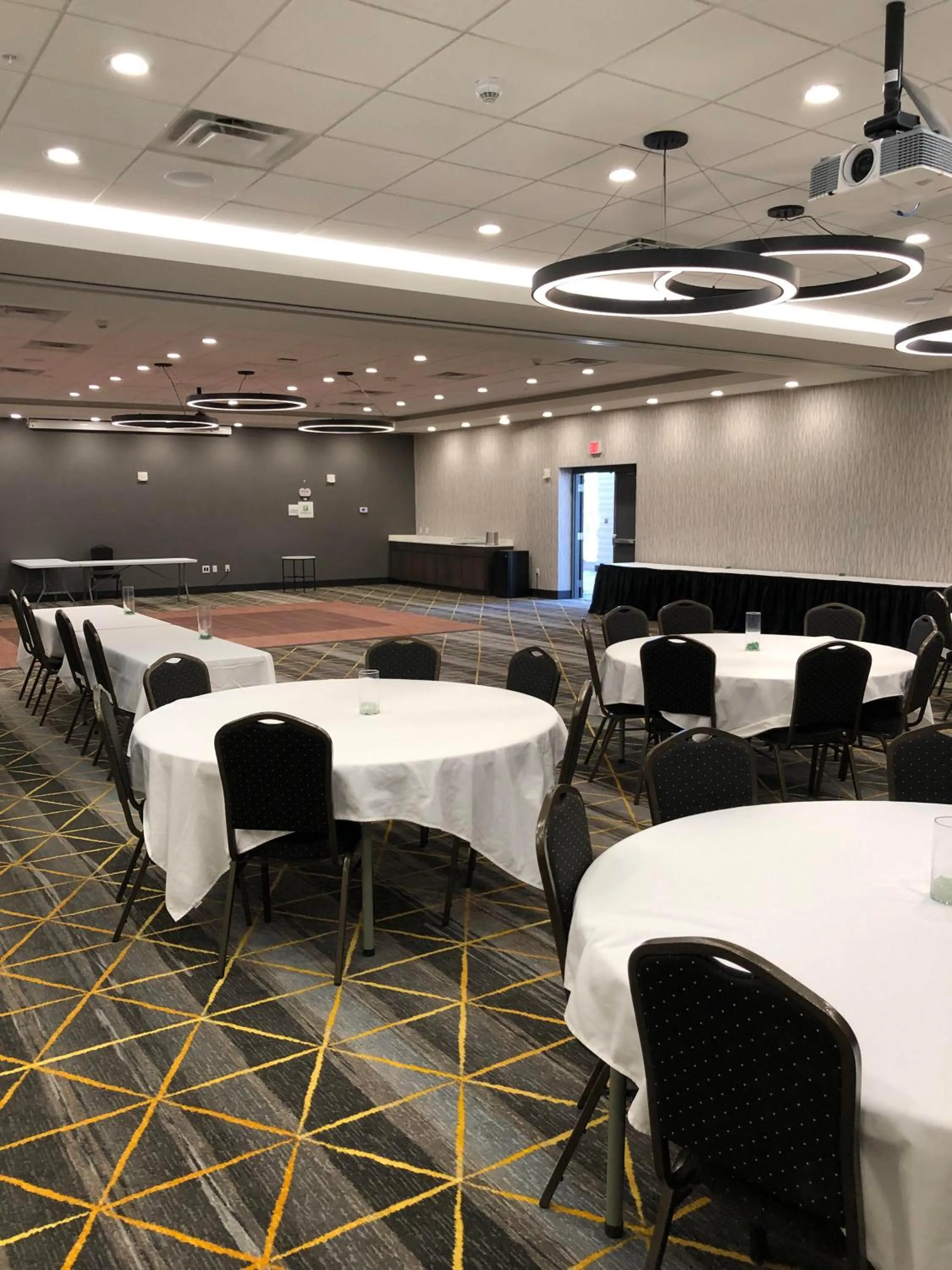 Meeting/conference room in Holiday Inn & Suites Kalamazoo West