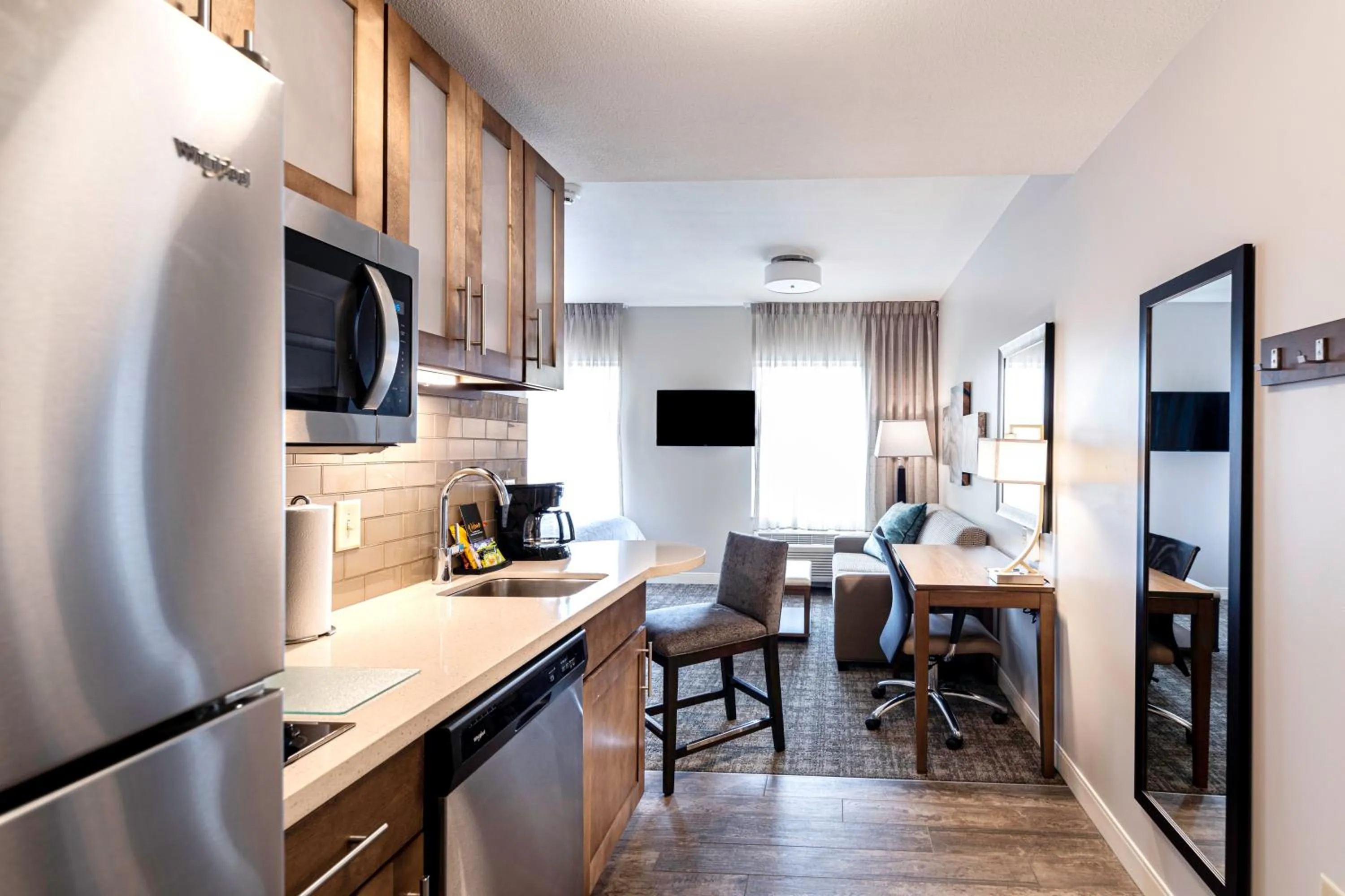 TV and multimedia in Staybridge Suites Montgomery - Downtown by IHG