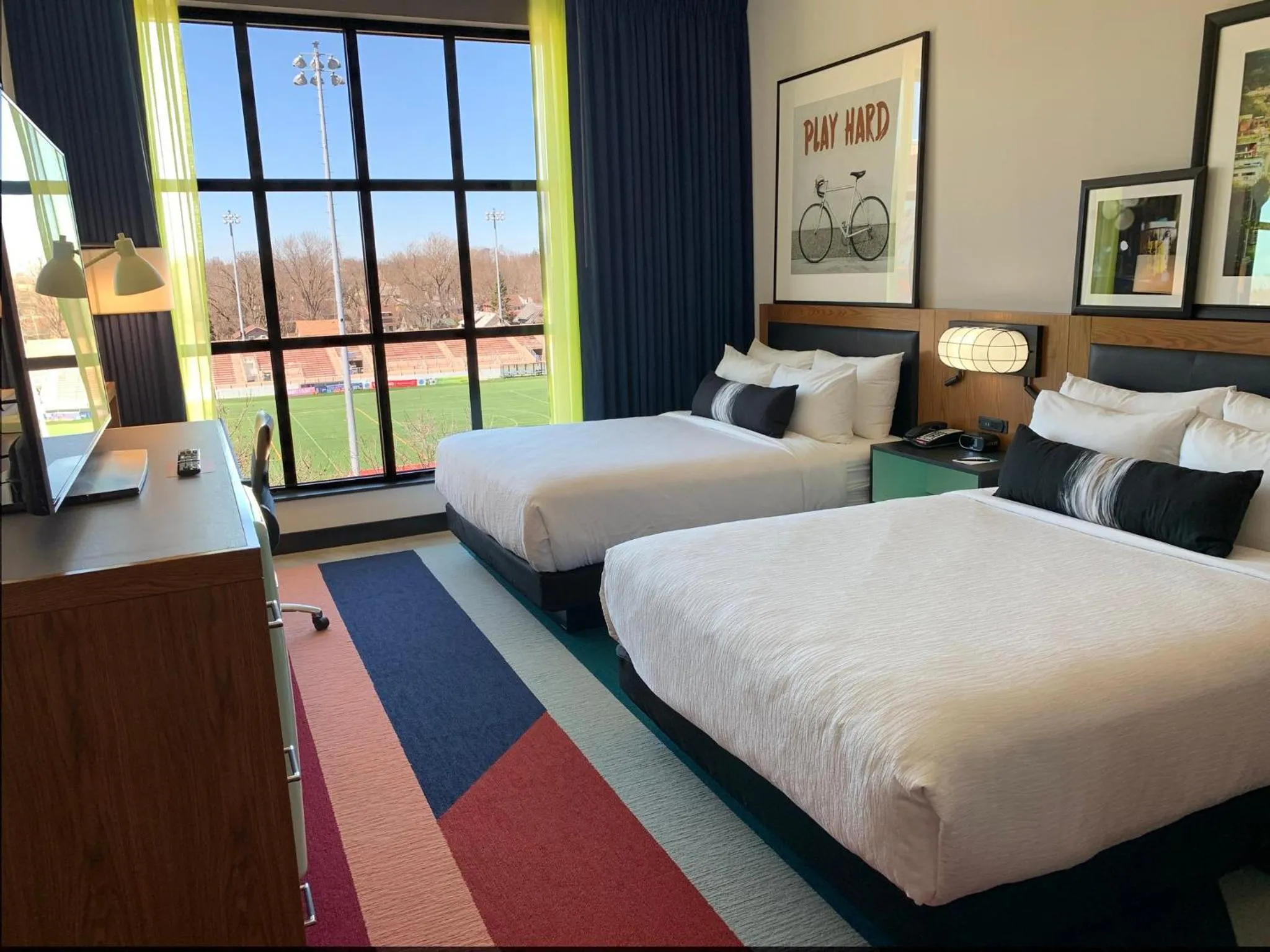 Photo of the whole room, Bed in Hotel Indigo - Madison Downtown by IHG