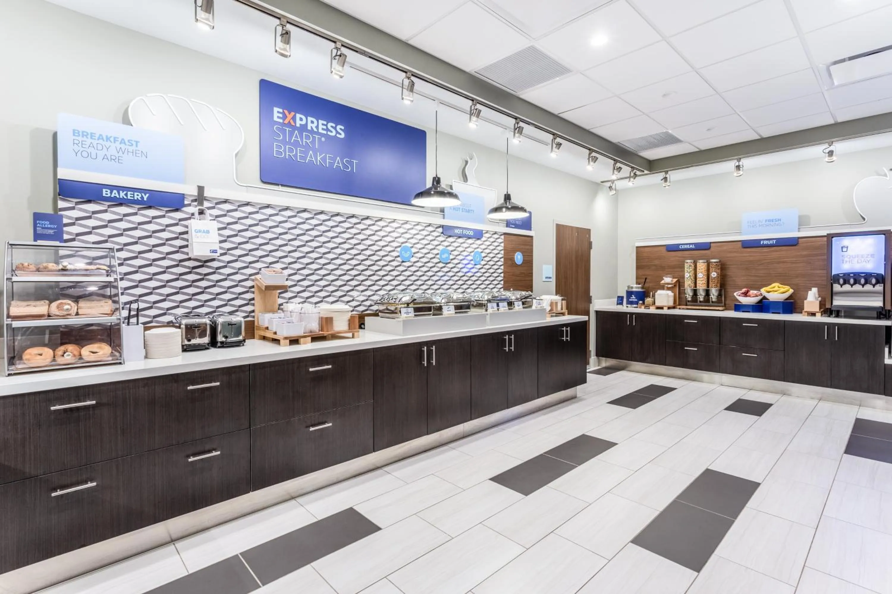 Breakfast in Holiday Inn Express & Suites - Springfield North by IHG