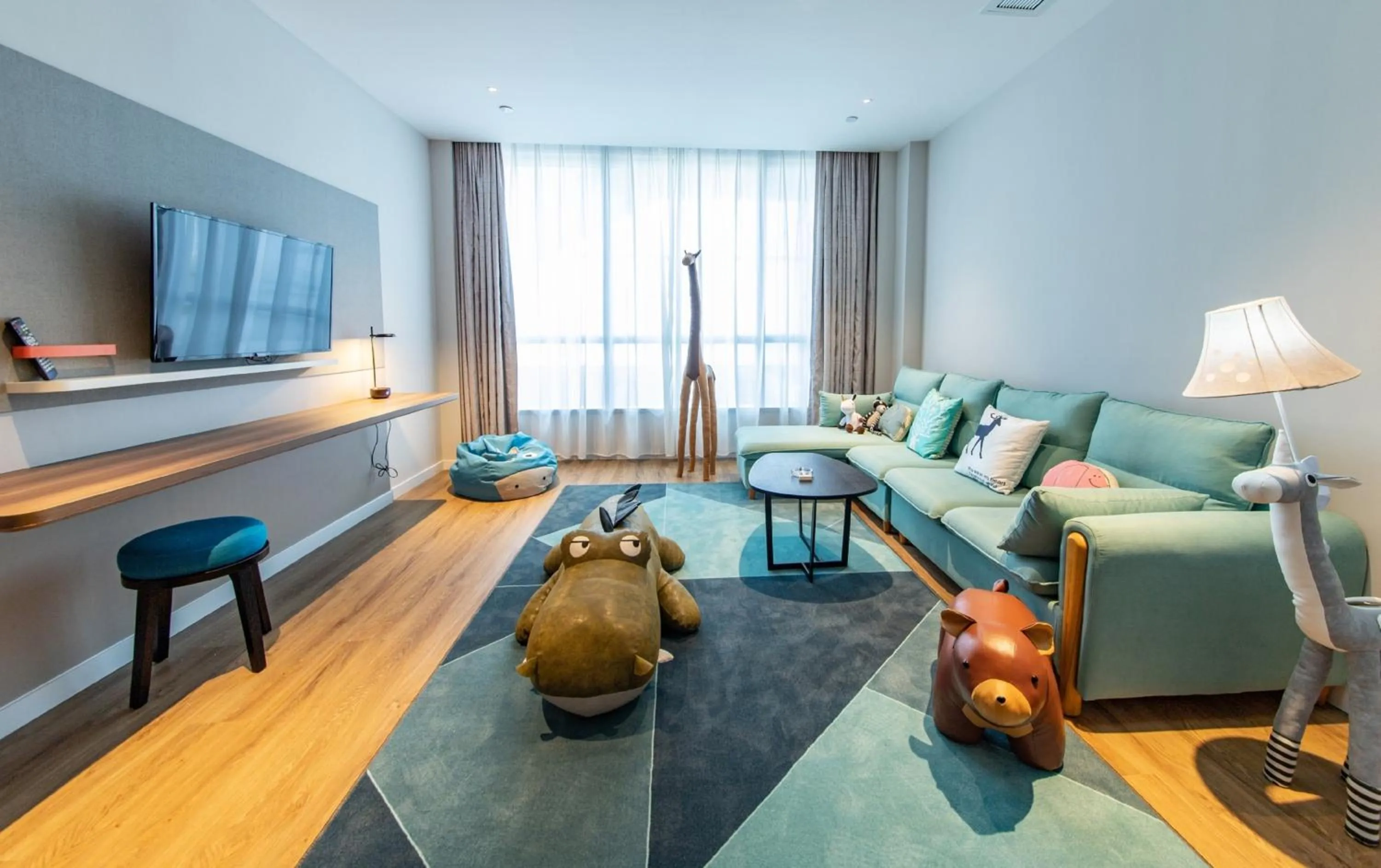 Photo of the whole room in Holiday Inn Express Xiamen Airport Zone by IHG