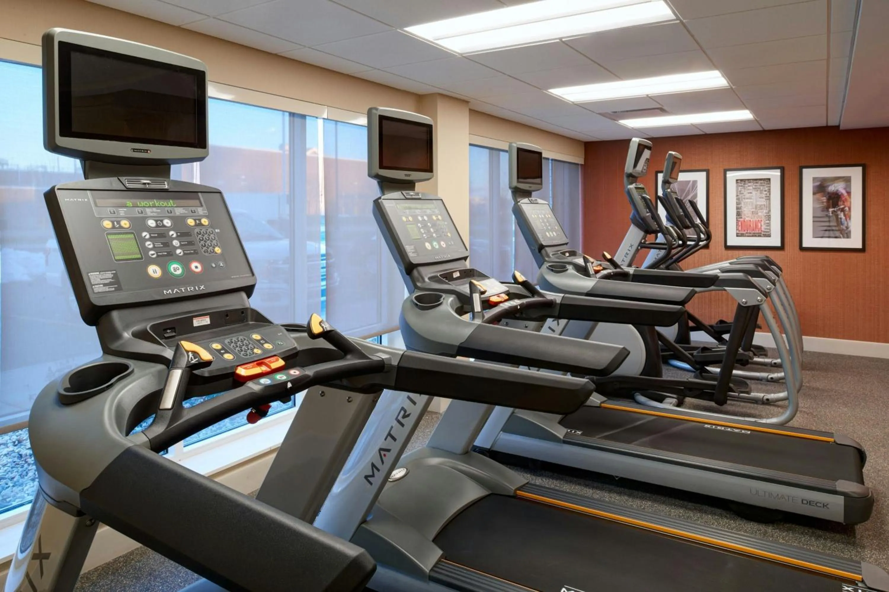 Fitness centre/facilities in TownePlace Suites by Marriott Grand Rapids Airport