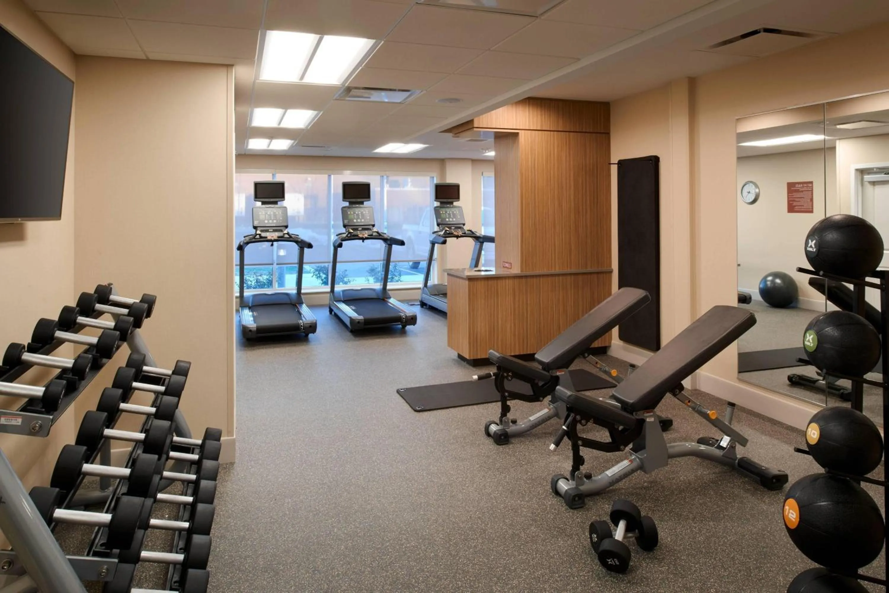 Fitness centre/facilities in TownePlace Suites by Marriott Grand Rapids Airport