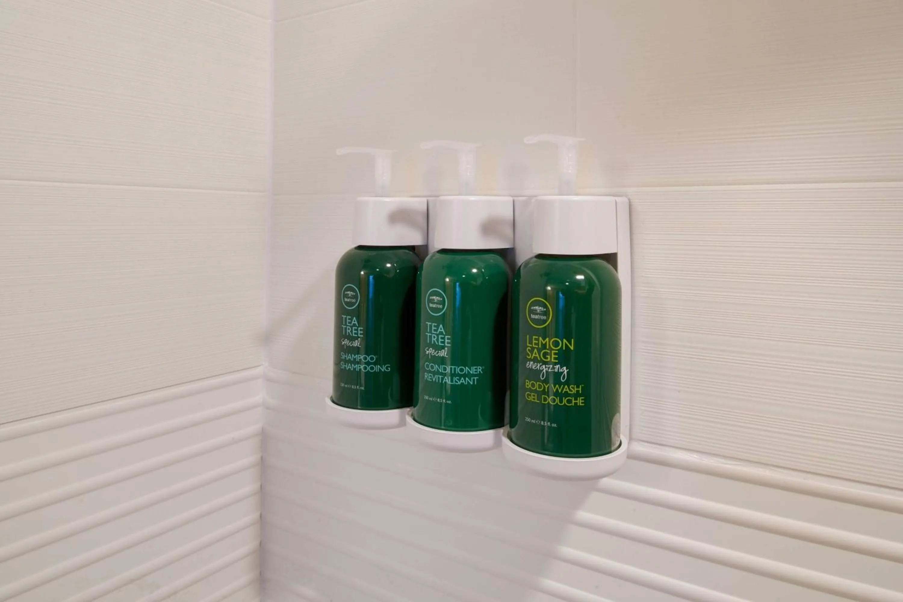 Bathroom in TownePlace Suites by Marriott Grand Rapids Airport