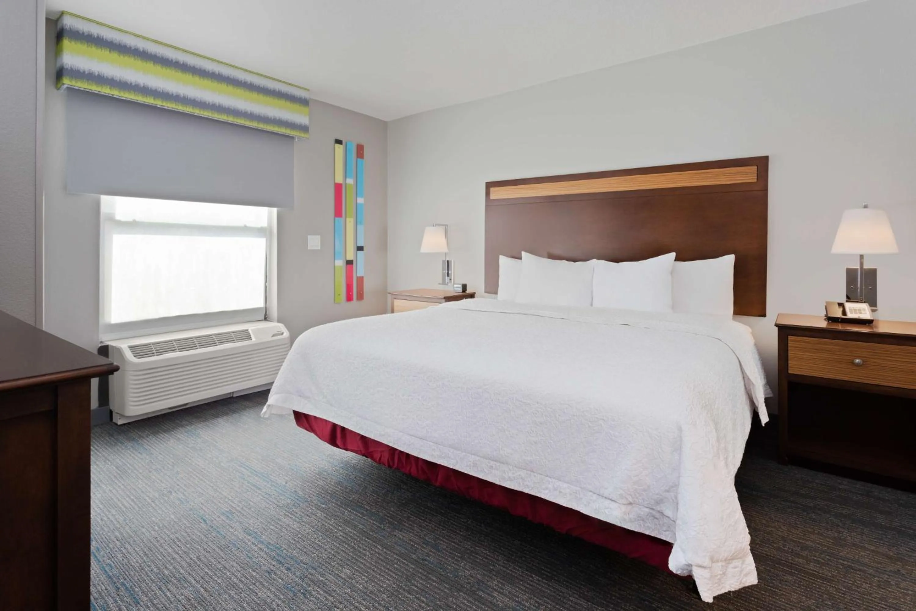 Bed in Hampton Inn & Suites Fort Myers Beach/Sanibel Gateway