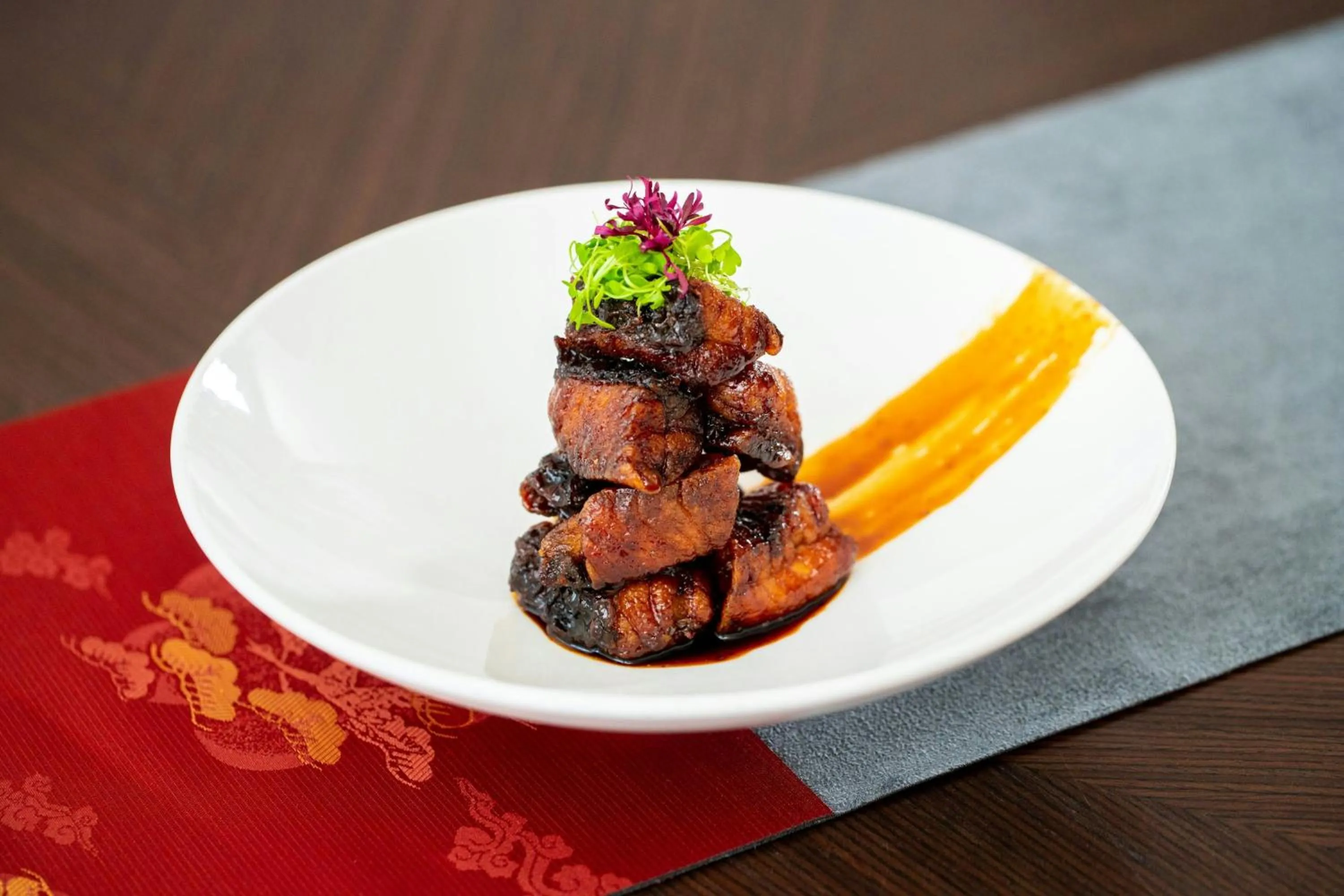 Restaurant/places to eat in Le Meridien Hangzhou, Binjiang