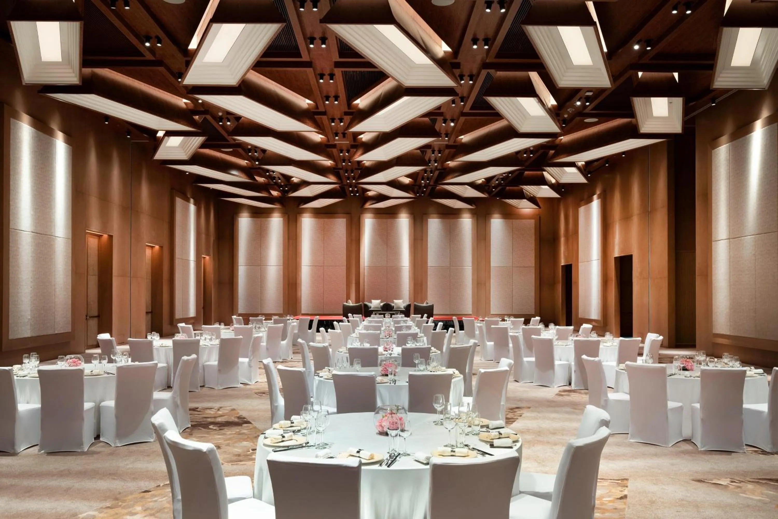 Meeting/conference room in Le Meridien Hangzhou, Binjiang