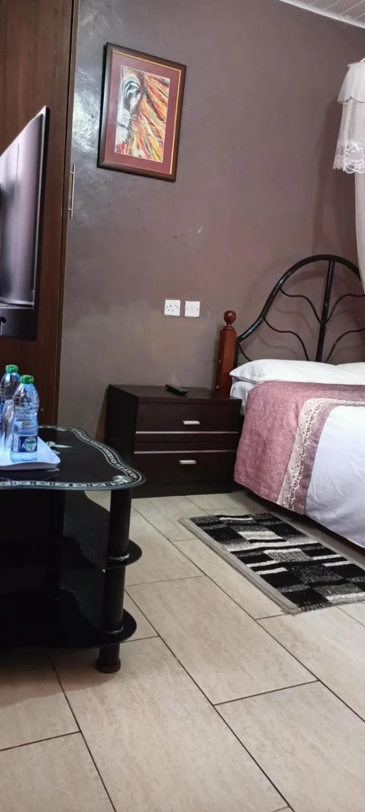 Bed in Sunview Lodge & Restaurant