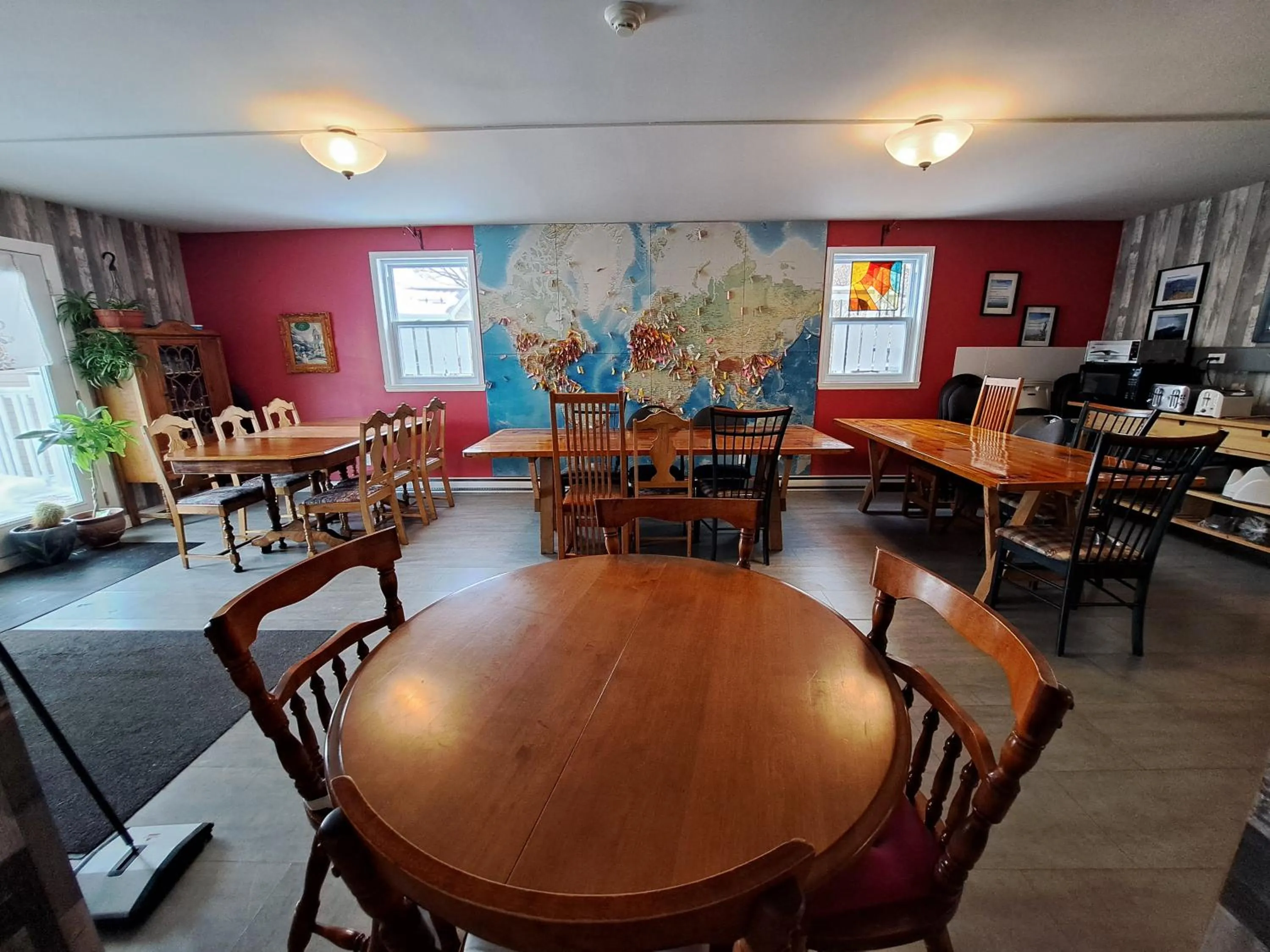 Seating area in Auberge Jeunesse à Loulou
