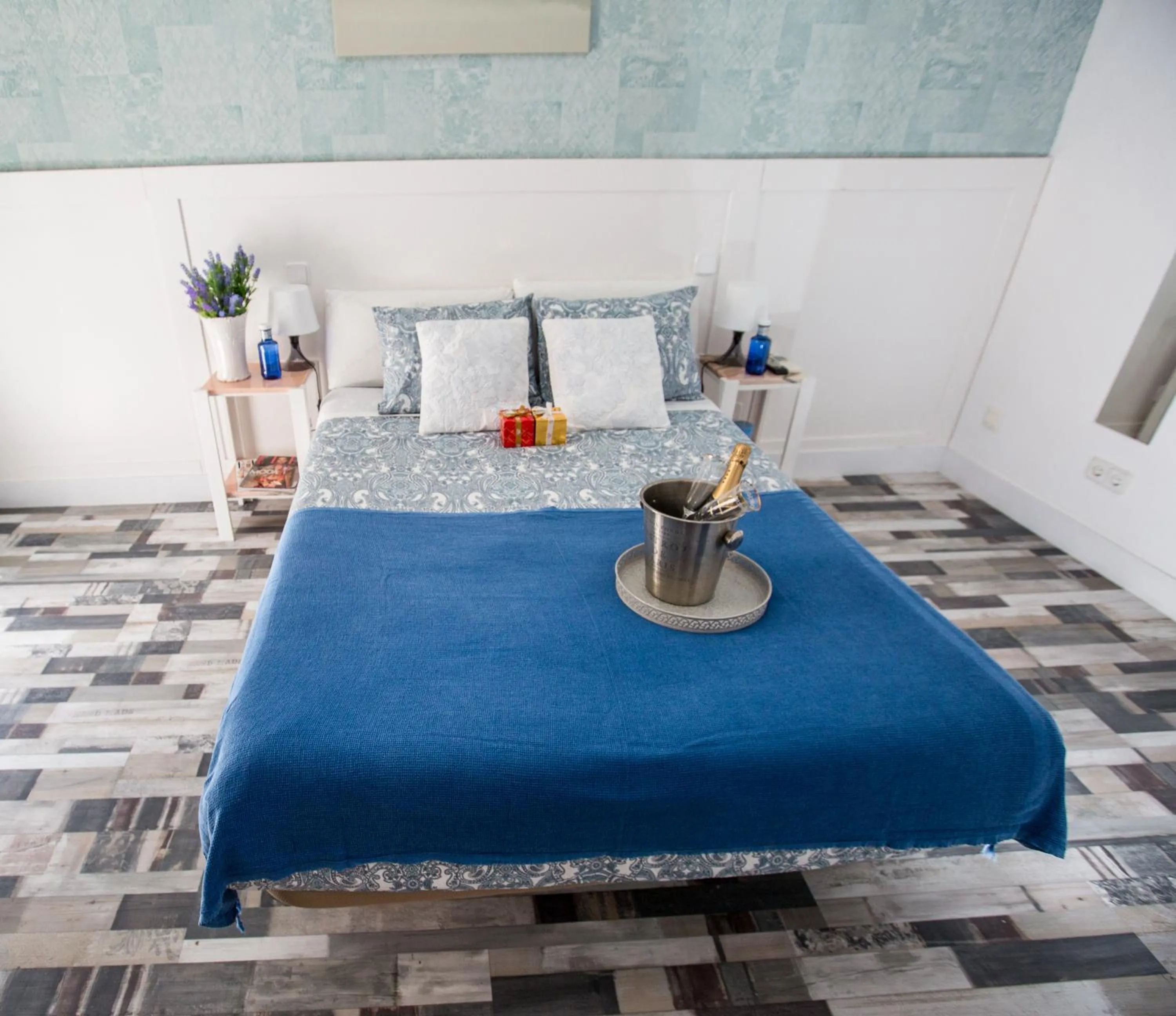 Bedroom, Bed in Fuencarral Adeco