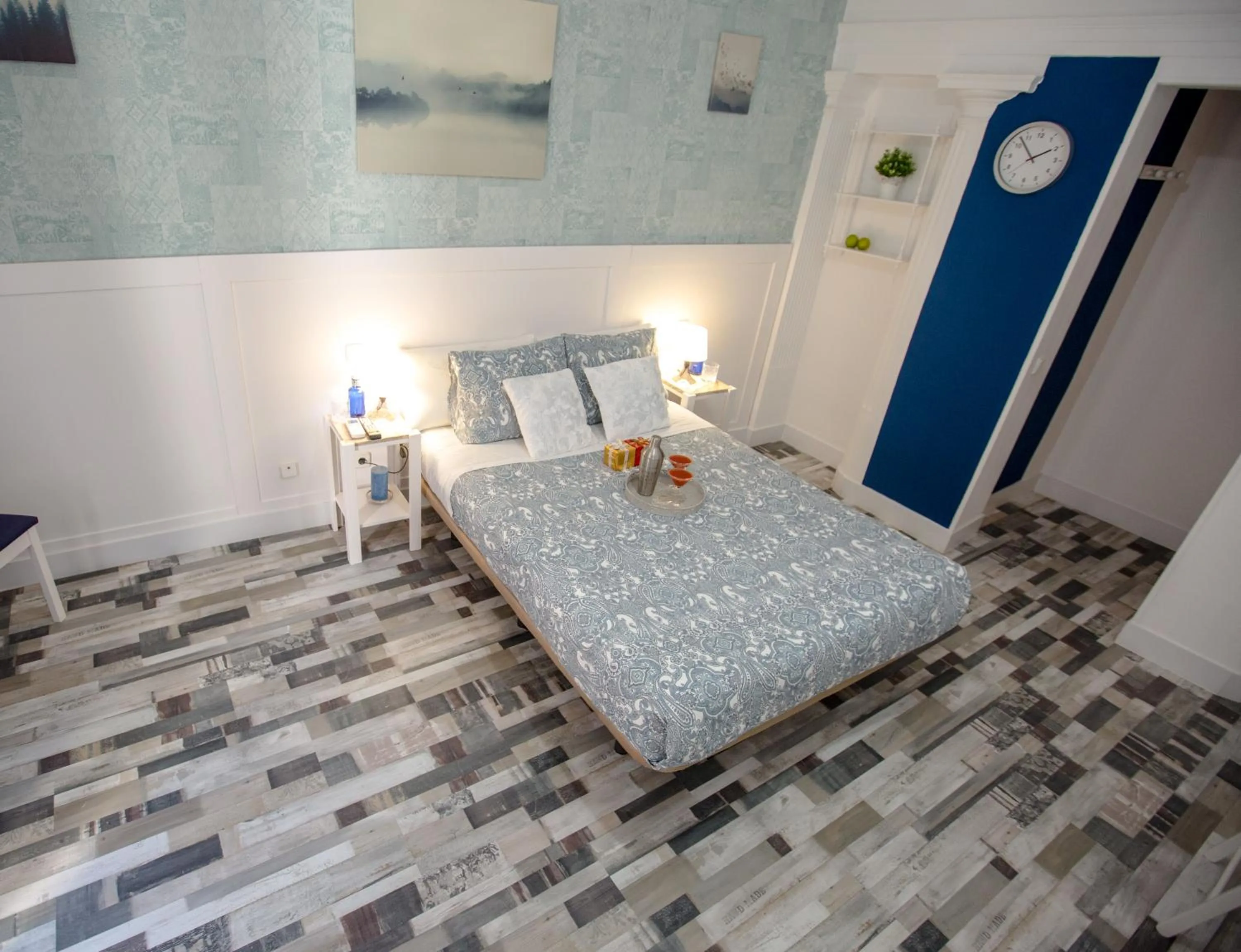 Photo of the whole room, Bed in Fuencarral Adeco