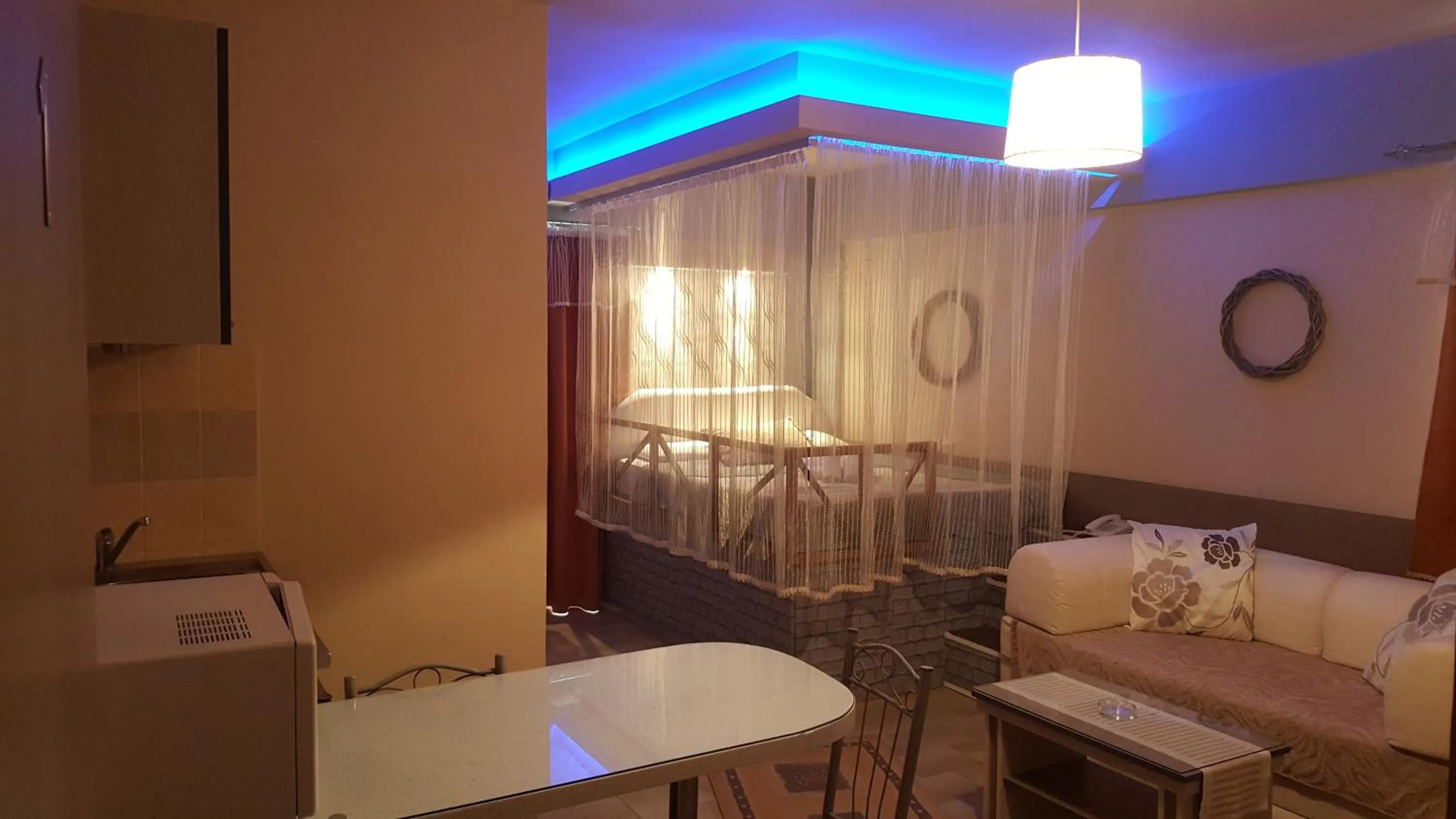 Photo of the whole room, Bed in Takis Hotel Apartments