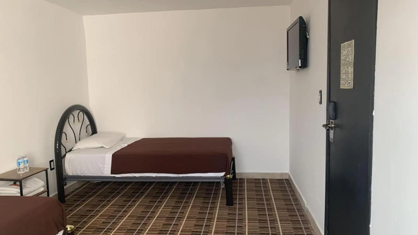 Bed in Kuku Ruku Hotel