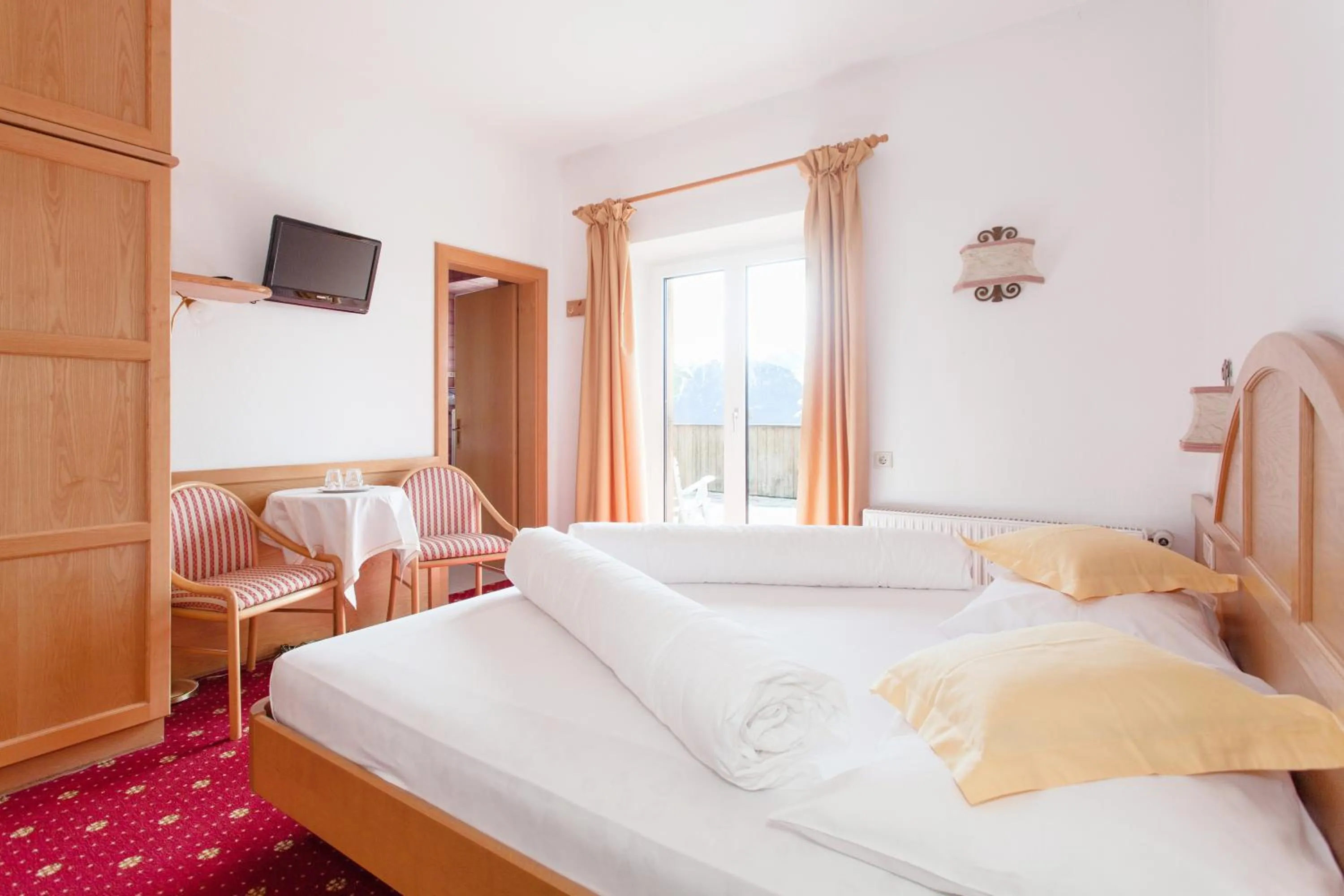 Day, Bed in Hotel Lichtenstern