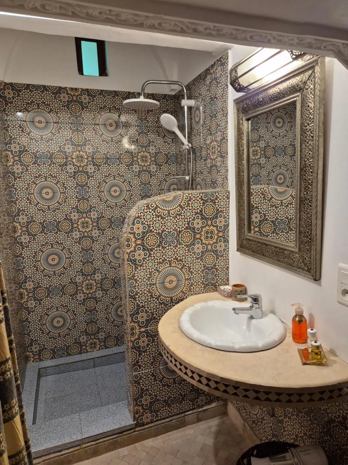 Shower in Riad Bianca Marrakech