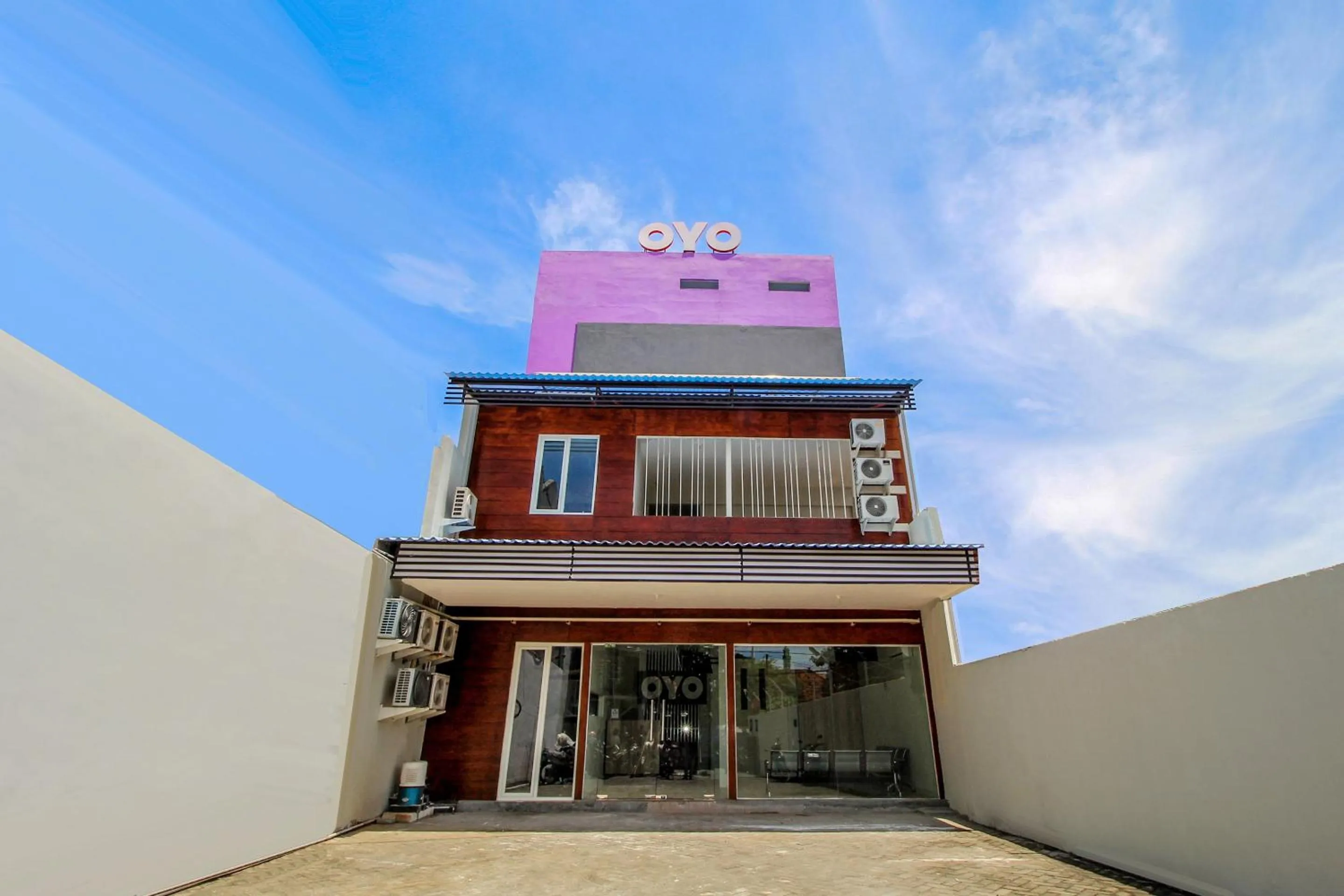 Facade/entrance in OYO 168 K-15 Residence