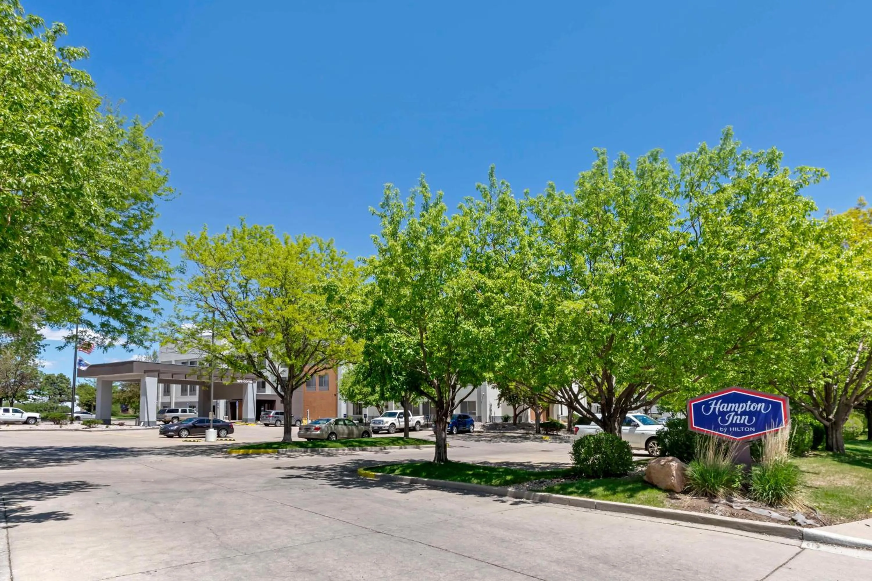 Property building in Hampton Inn Fort Collins