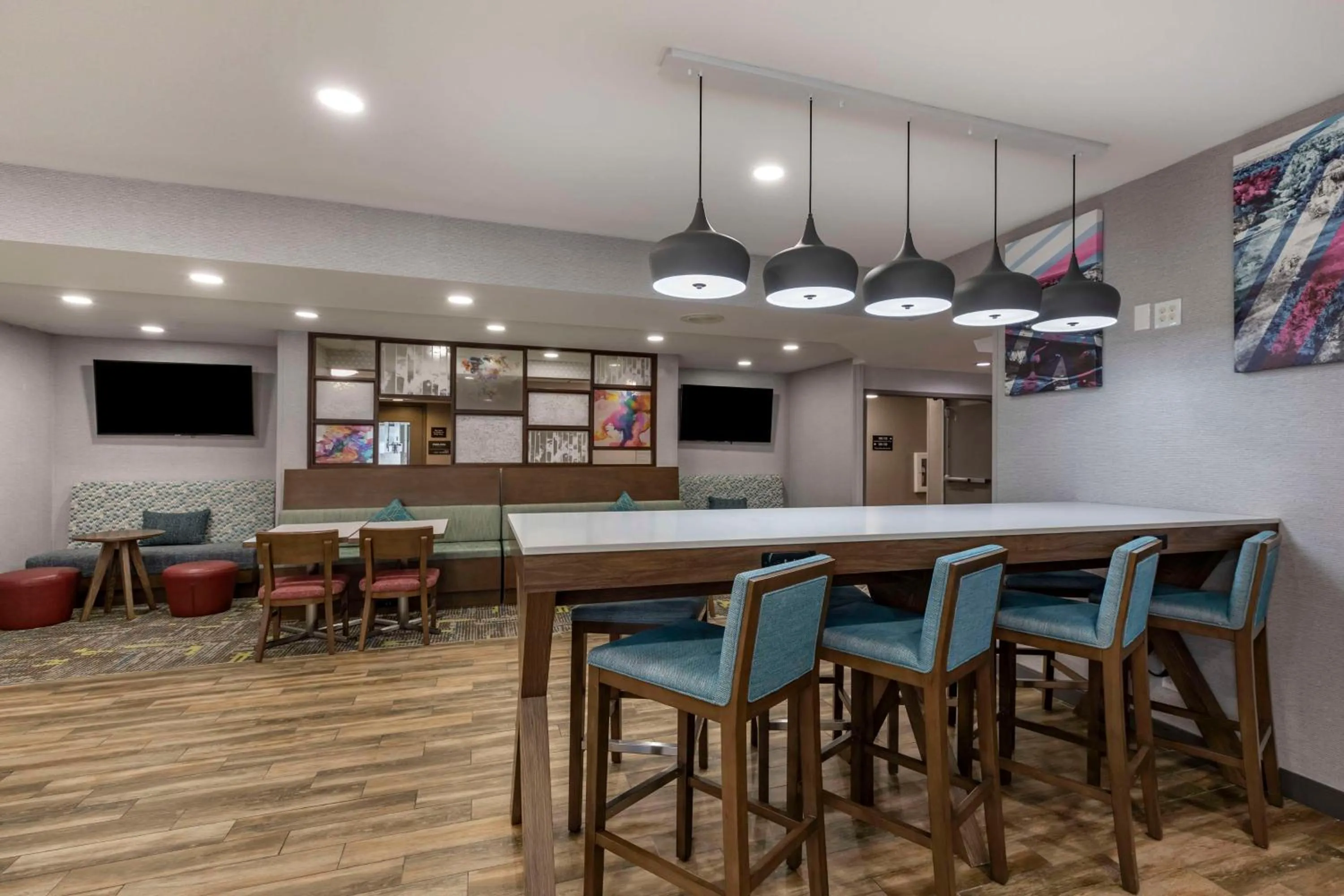 Lobby or reception in Hampton Inn Fort Collins