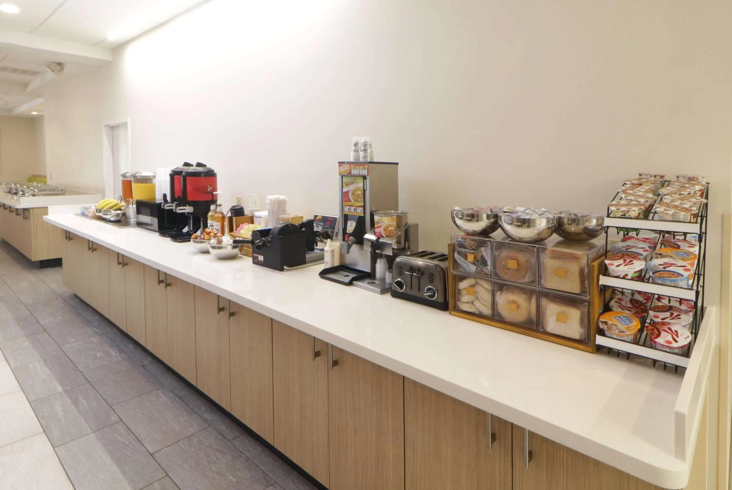 Restaurant/places to eat in Wyndham Garden McAllen at La Plaza Mall