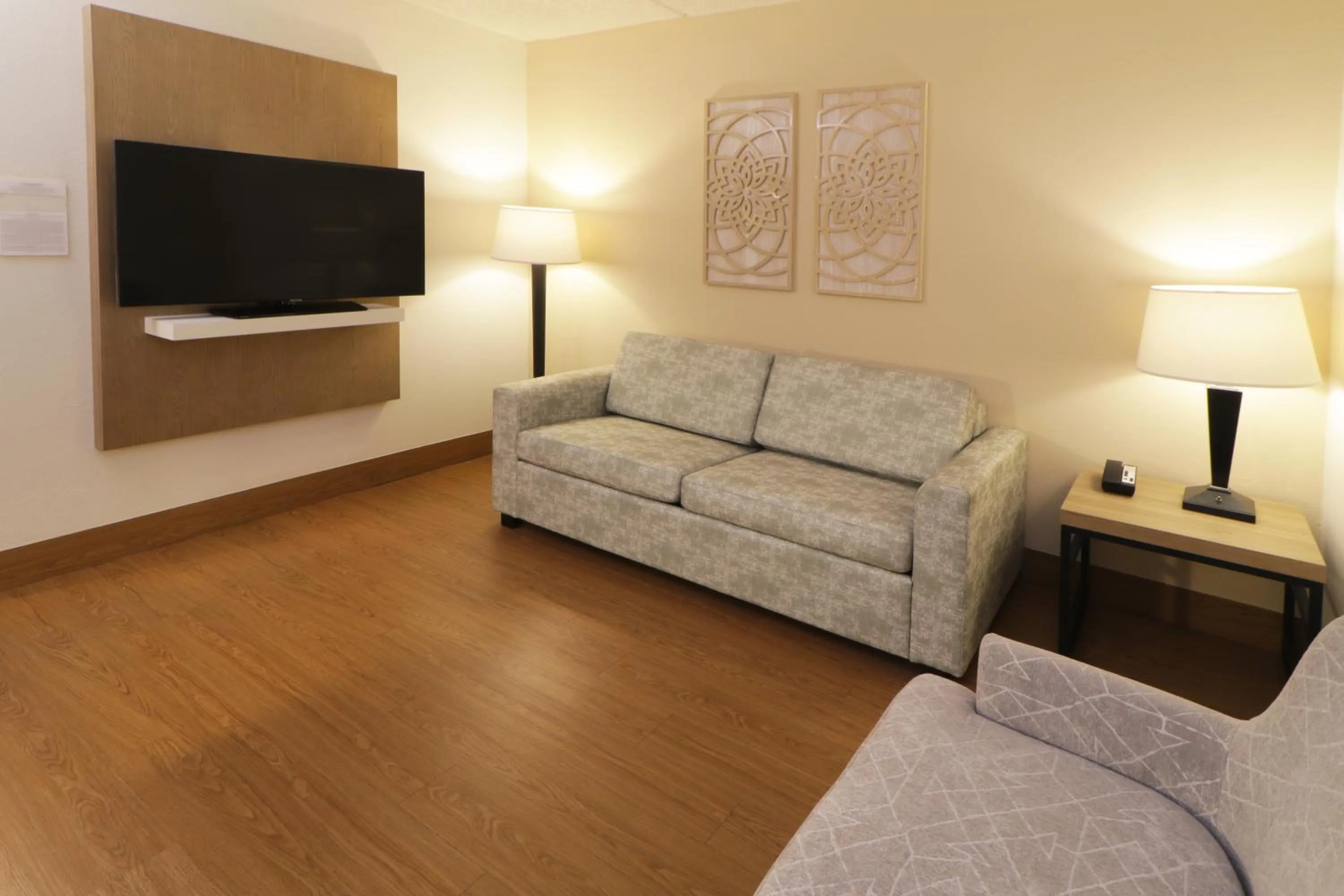 Living room in Wyndham Garden McAllen at La Plaza Mall