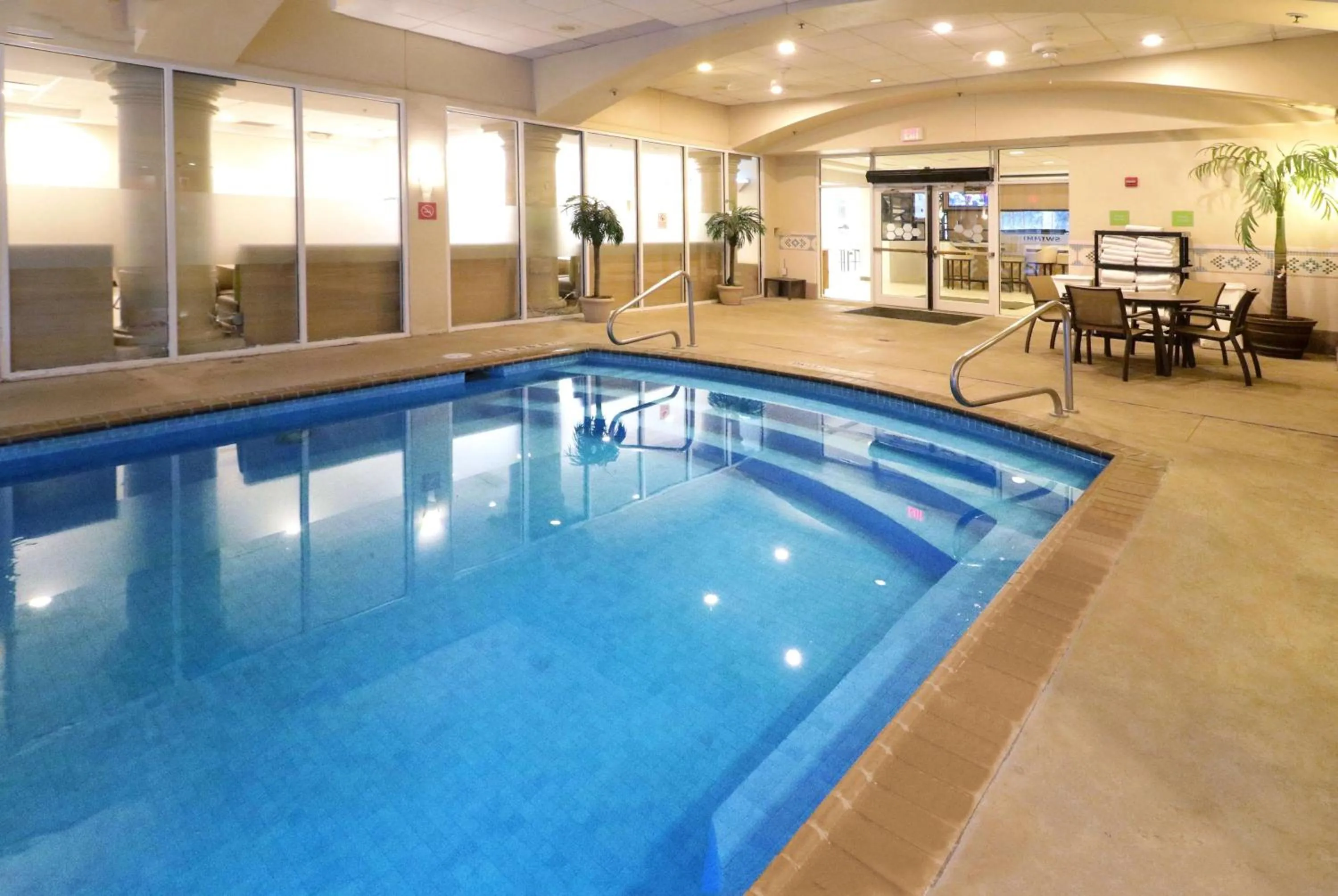 Swimming pool in Wyndham Garden McAllen at La Plaza Mall