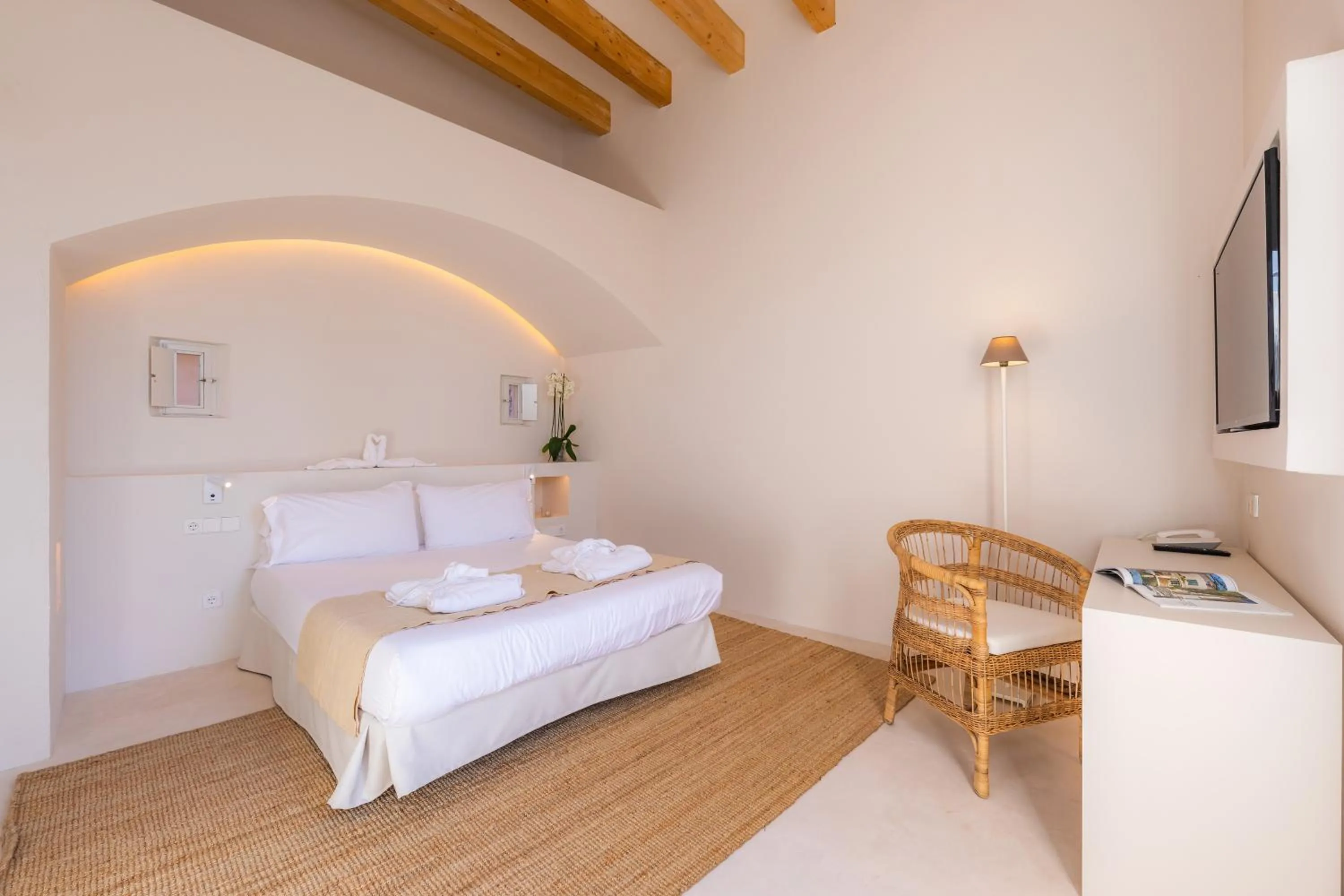 Bedroom, Bed in Yartan Boutique Hotel - Adults Only