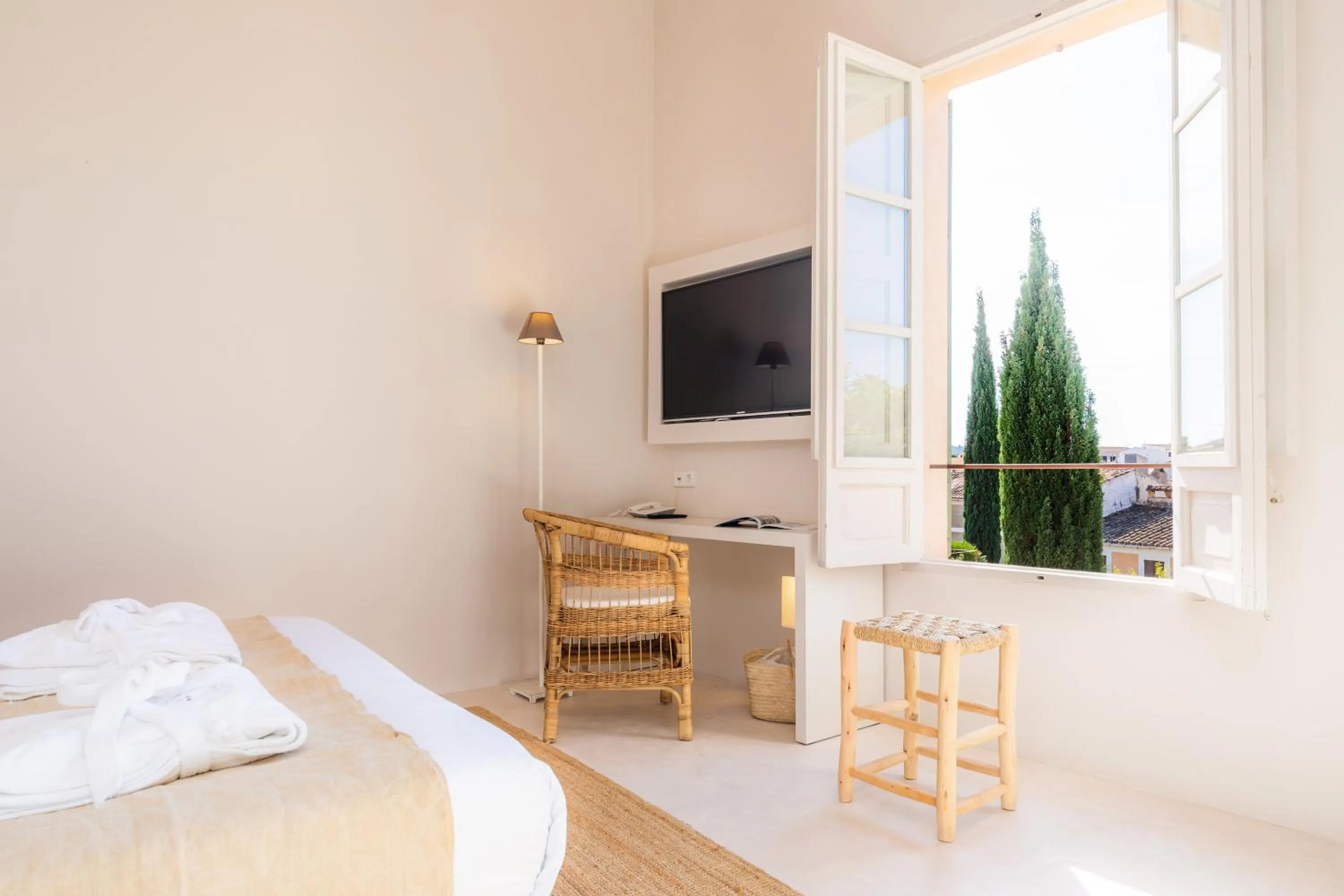 City view, Bed in Yartan Boutique Hotel - Adults Only