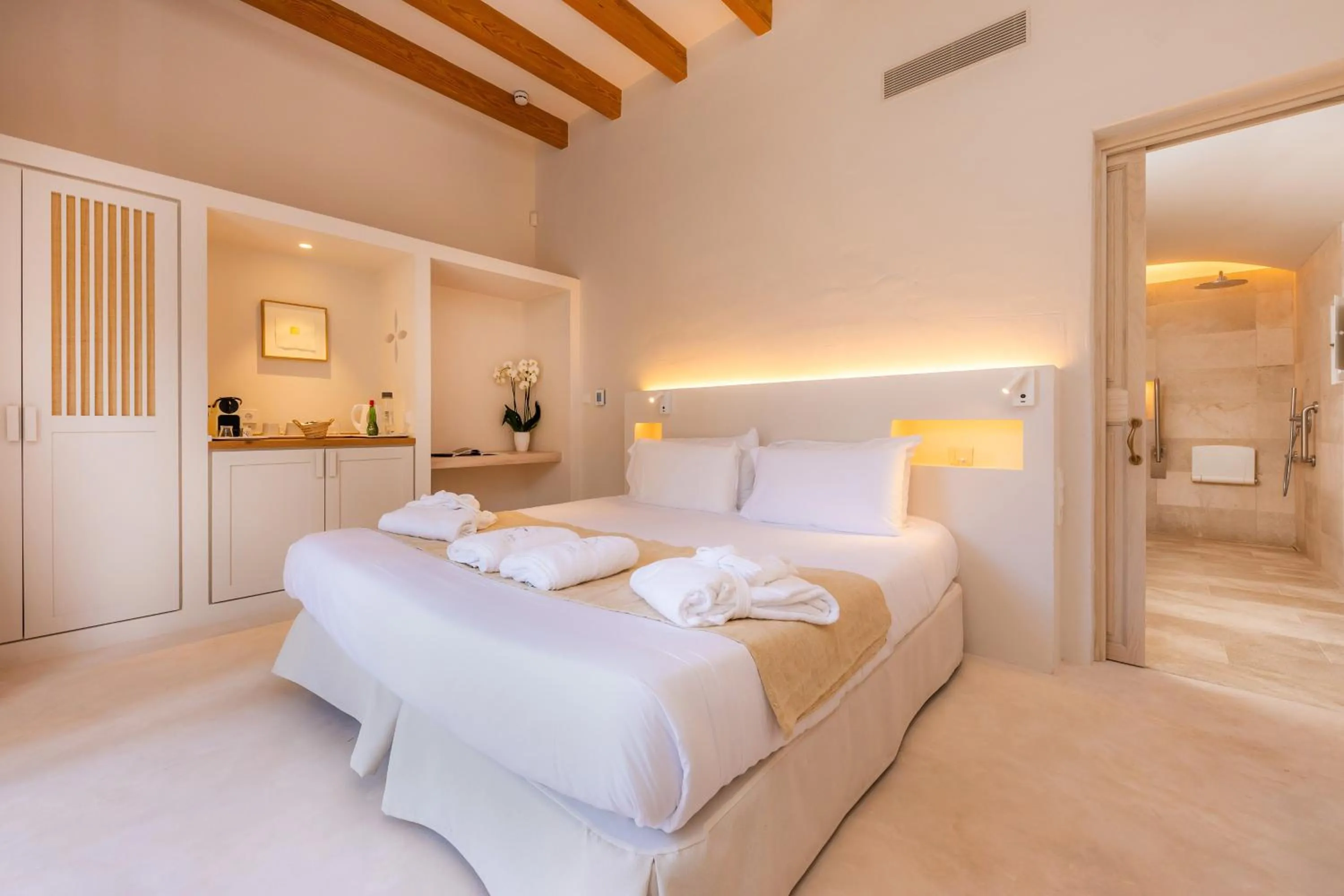 Bed in Yartan Boutique Hotel - Adults Only