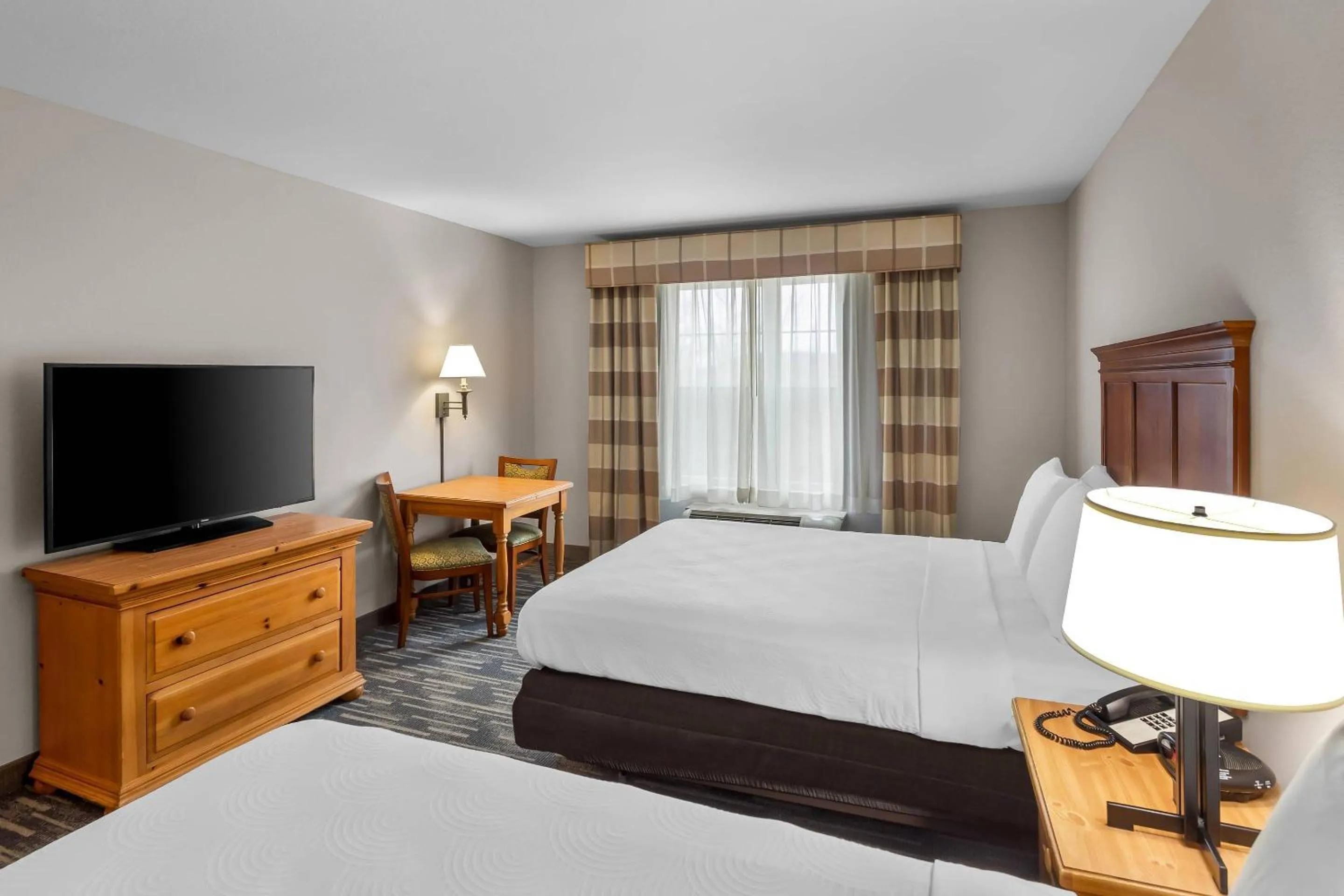 Bedroom, Bed in Country Inn & Suites by Radisson, Beckley, WV