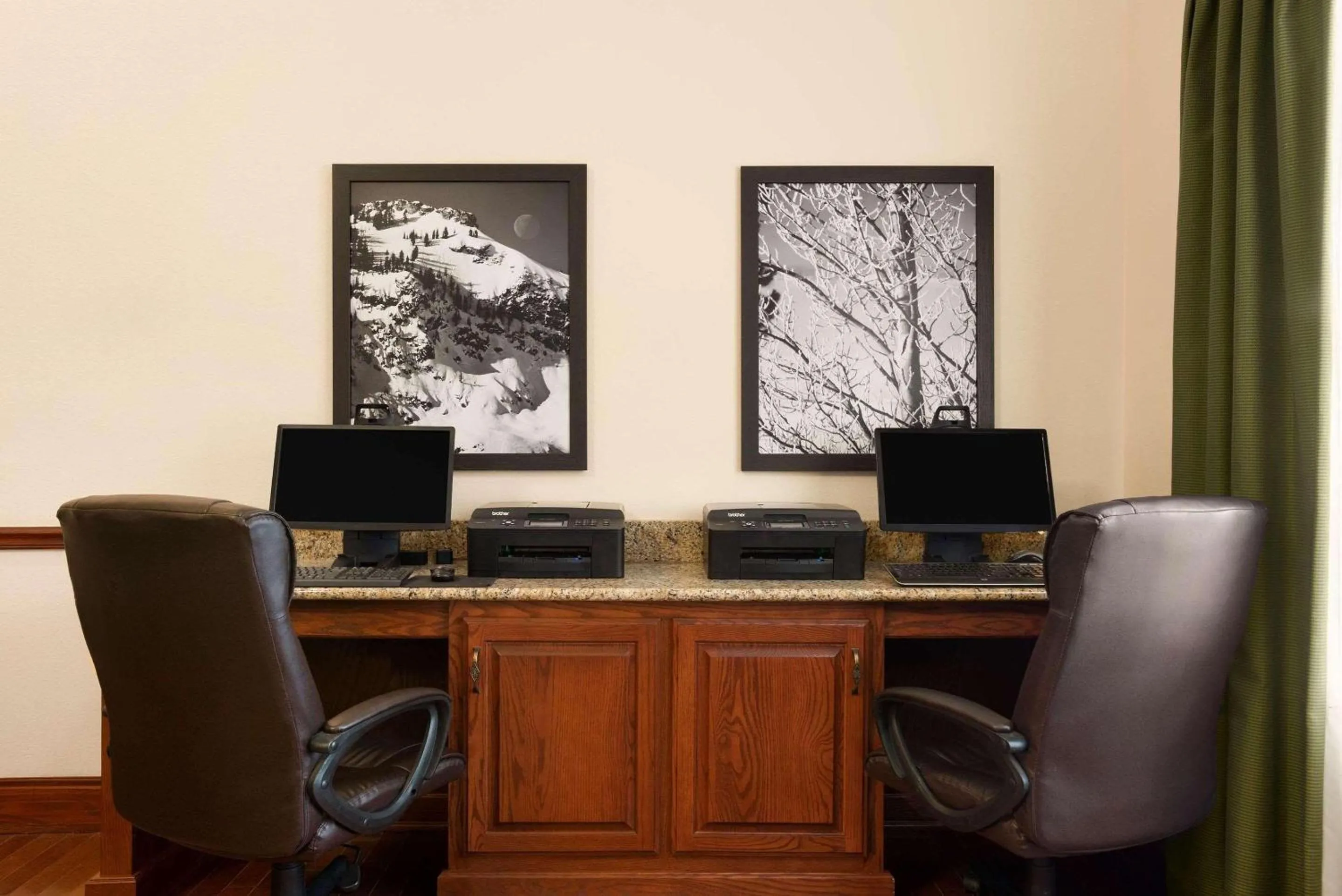 Business facilities in Country Inn & Suites by Radisson, Beckley, WV