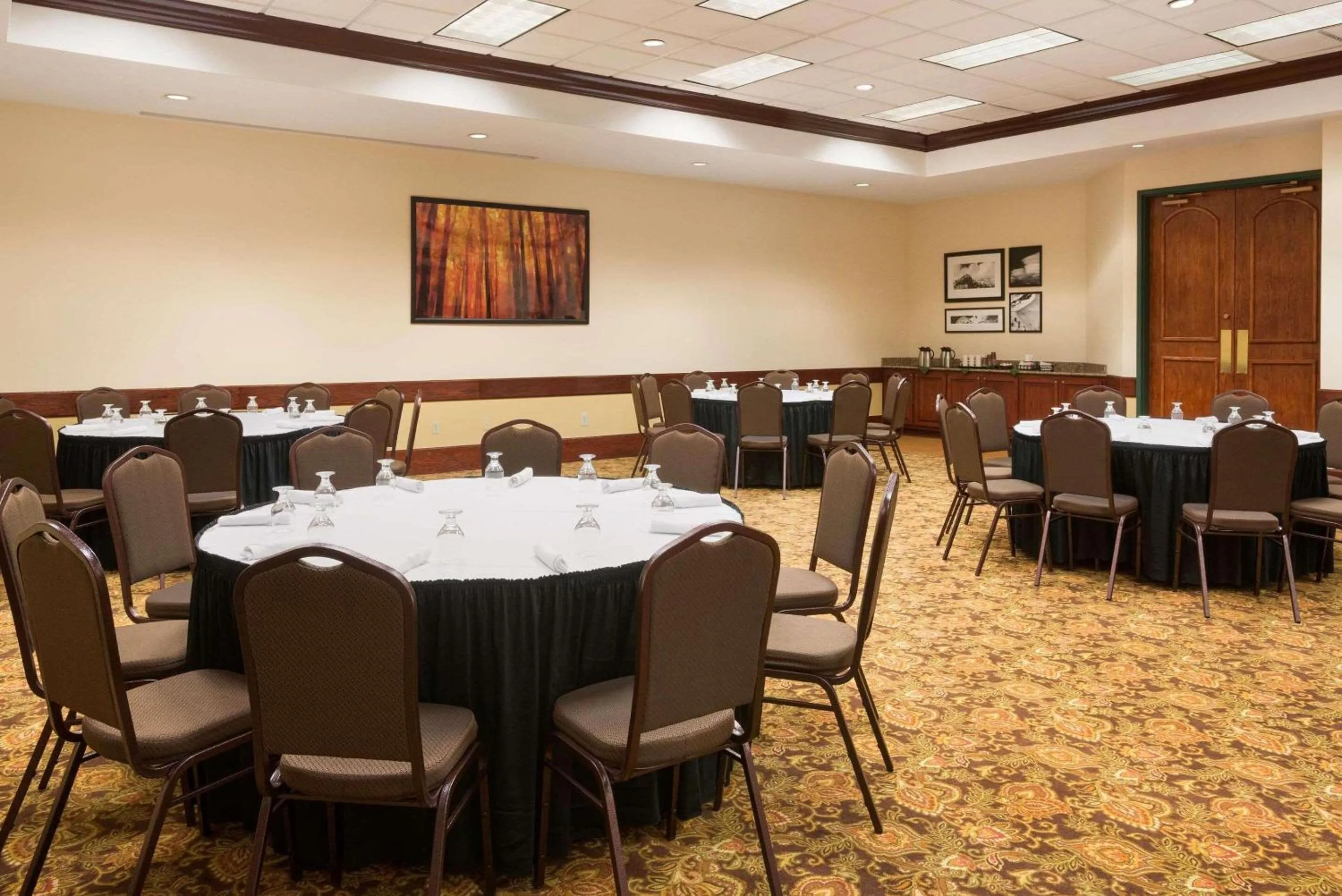 Meeting/conference room in Country Inn & Suites by Radisson, Beckley, WV