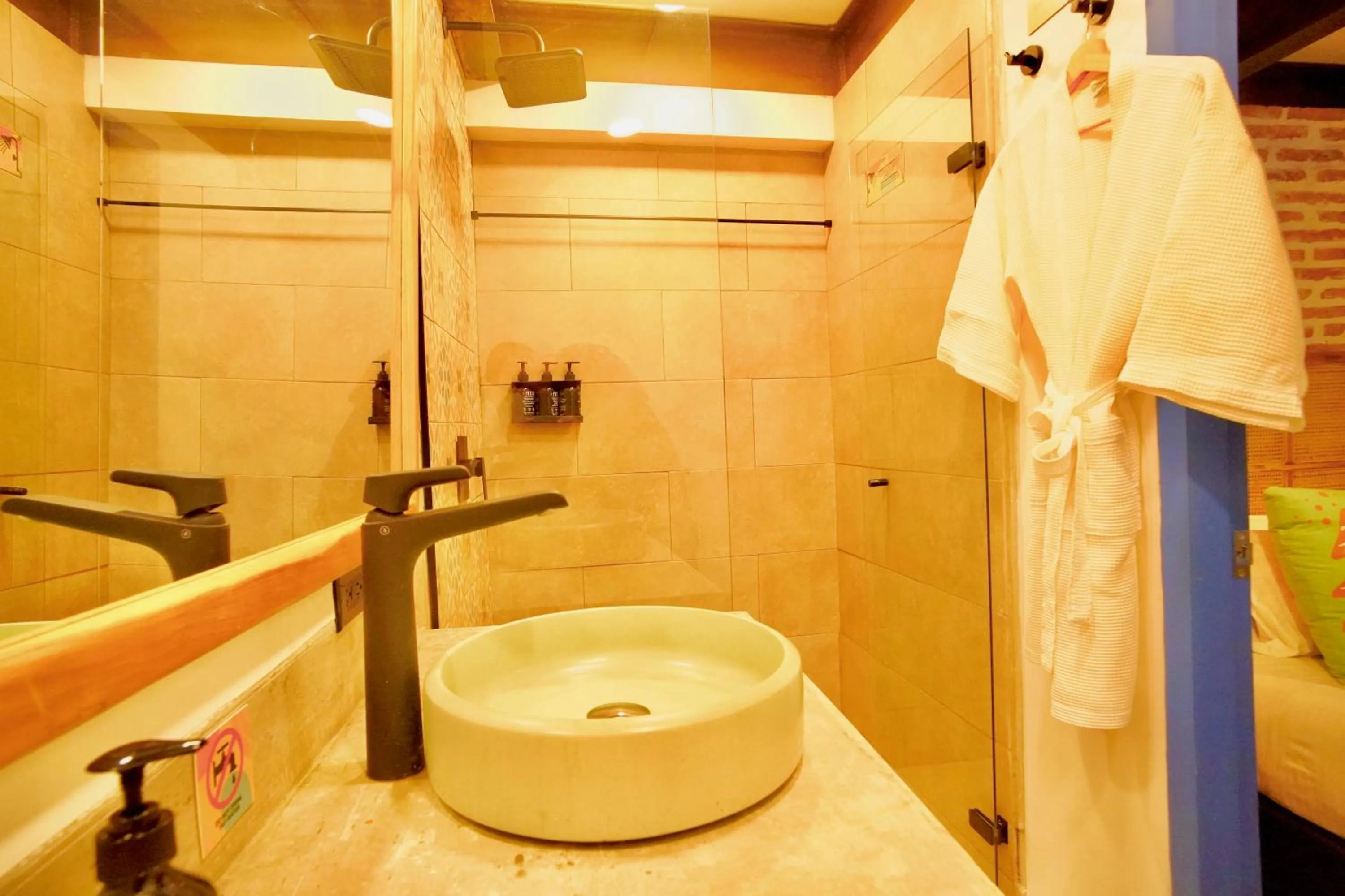 Bathroom in Hotel Casa Baluarte