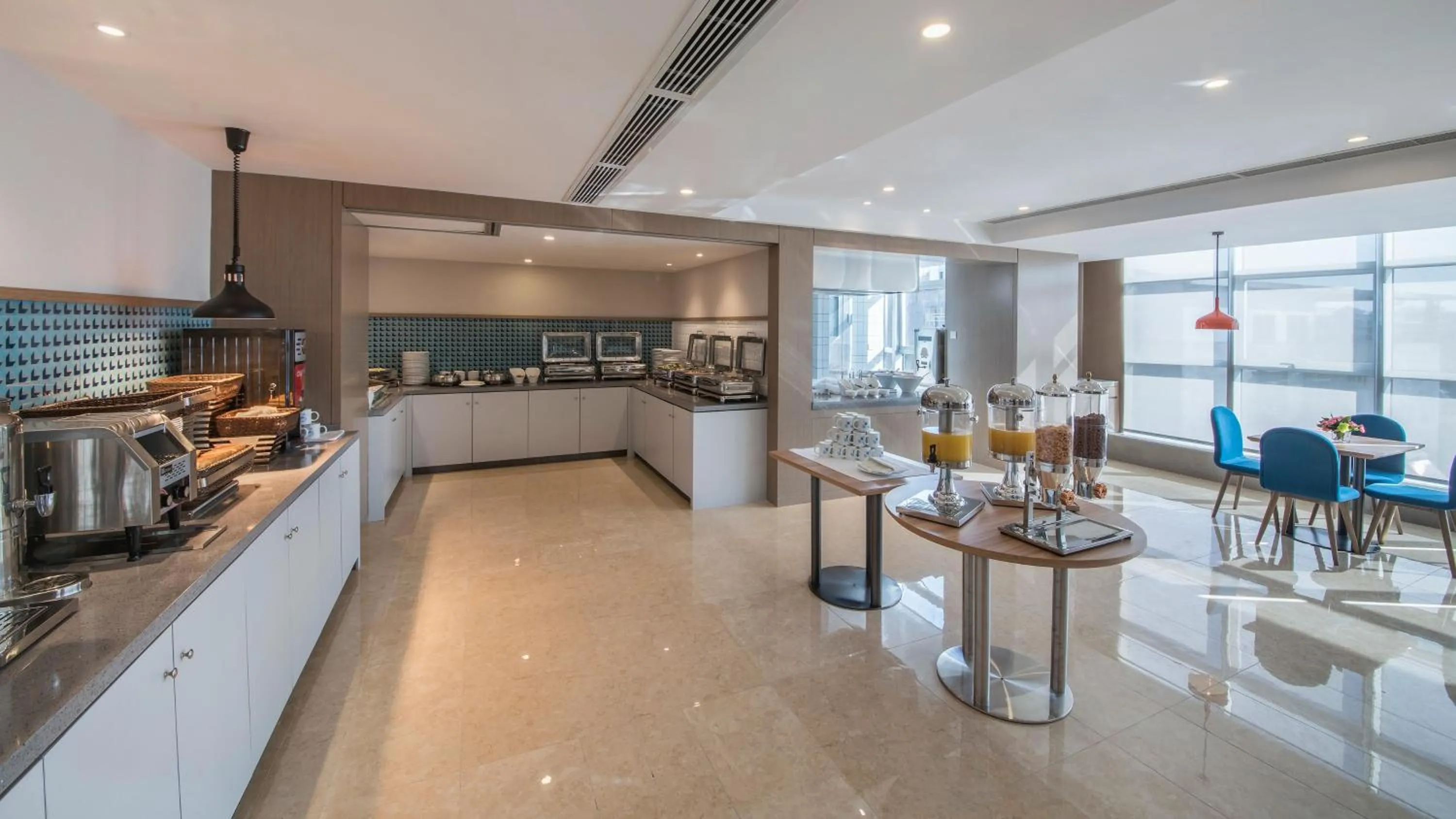 Restaurant/places to eat in Holiday Inn Express - Xichang City Center by IHG