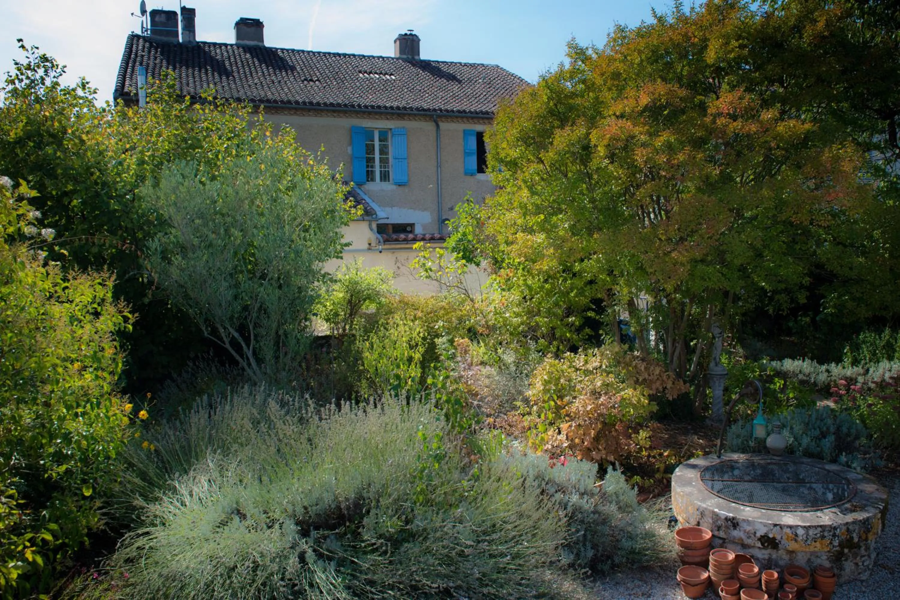 Property building in Le Petit Cochon