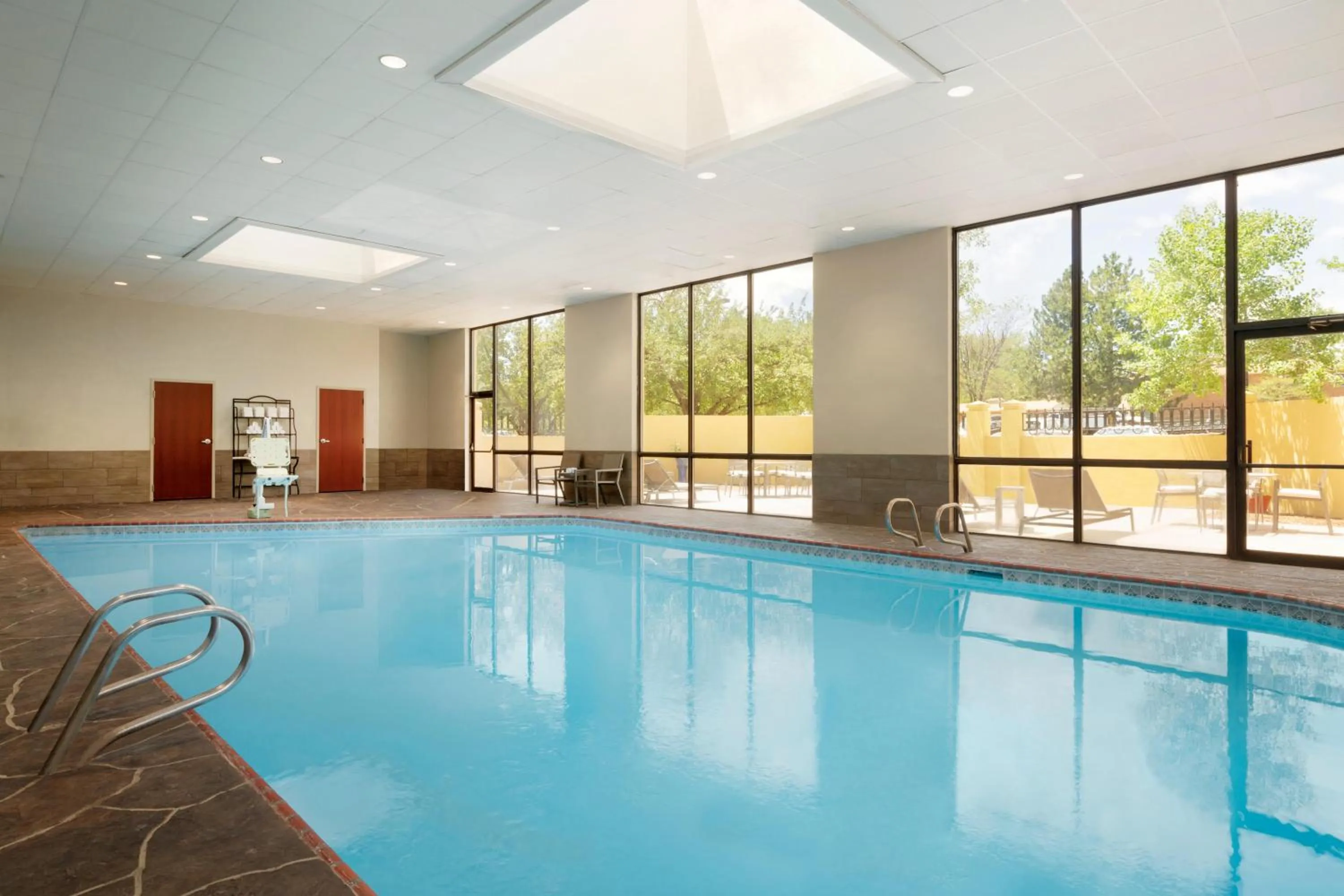 Swimming pool in Hilton Fort Collins