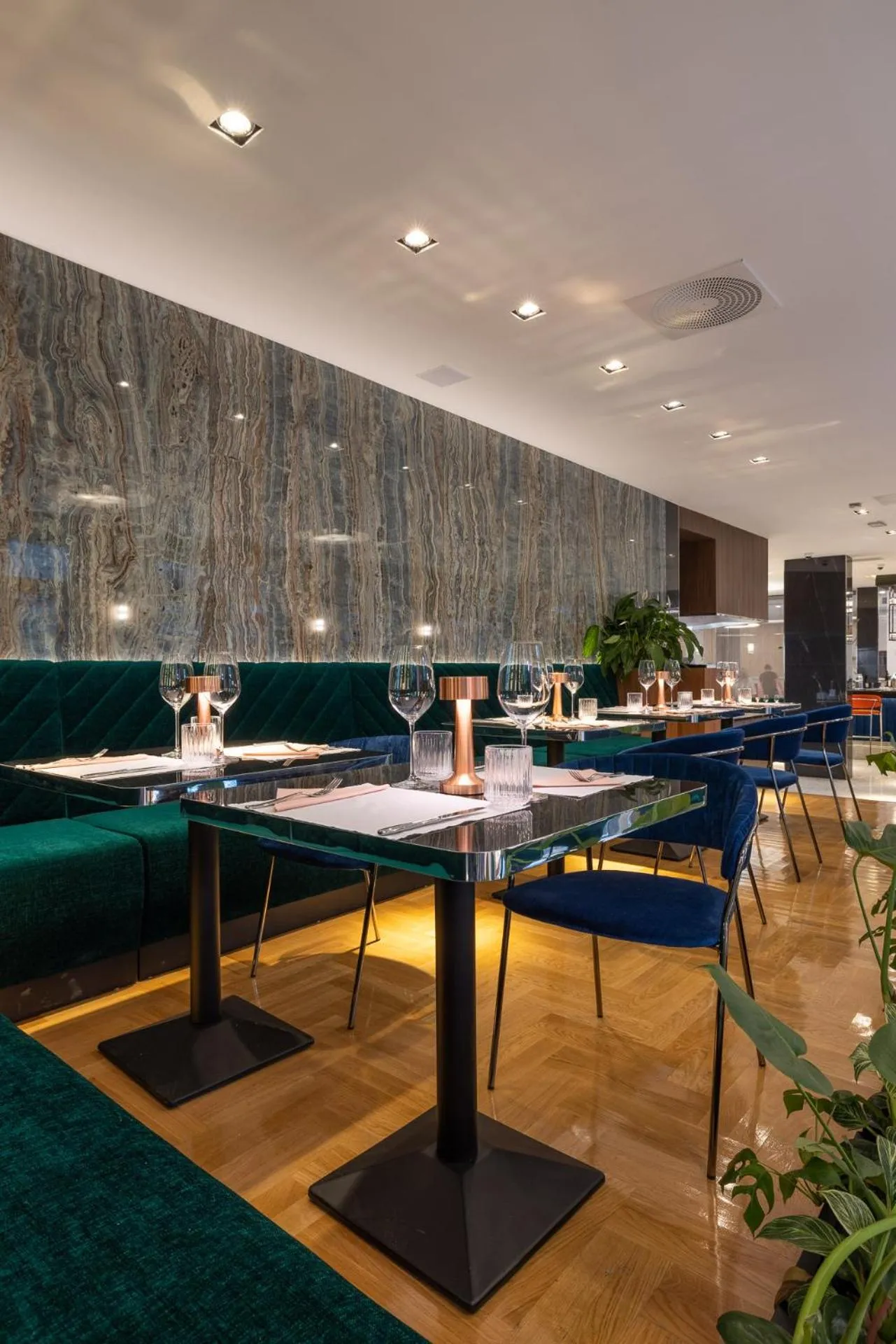 Dining area in Silver Crown Hotel & Residence, Palace Quarter