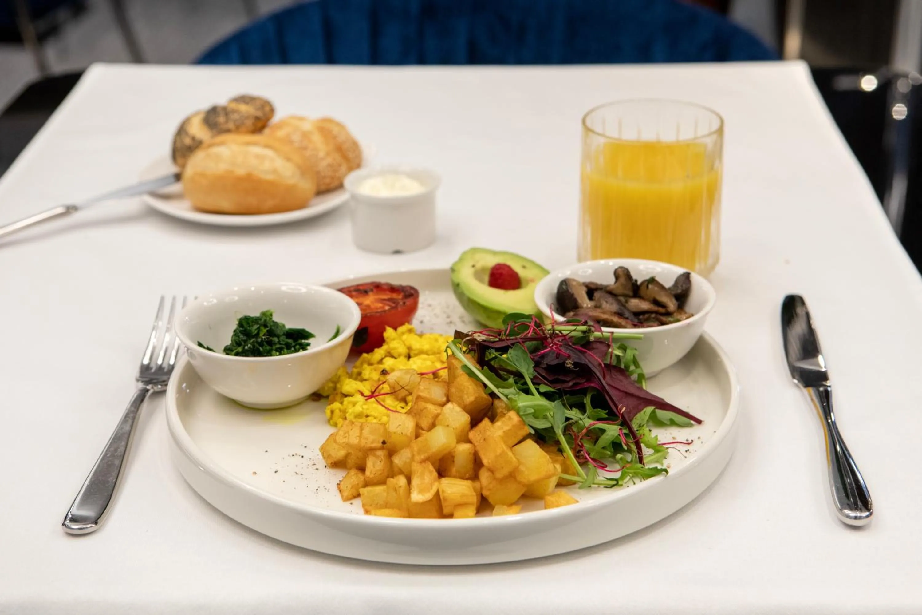 Food in Silver Crown Hotel & Residence, Palace Quarter