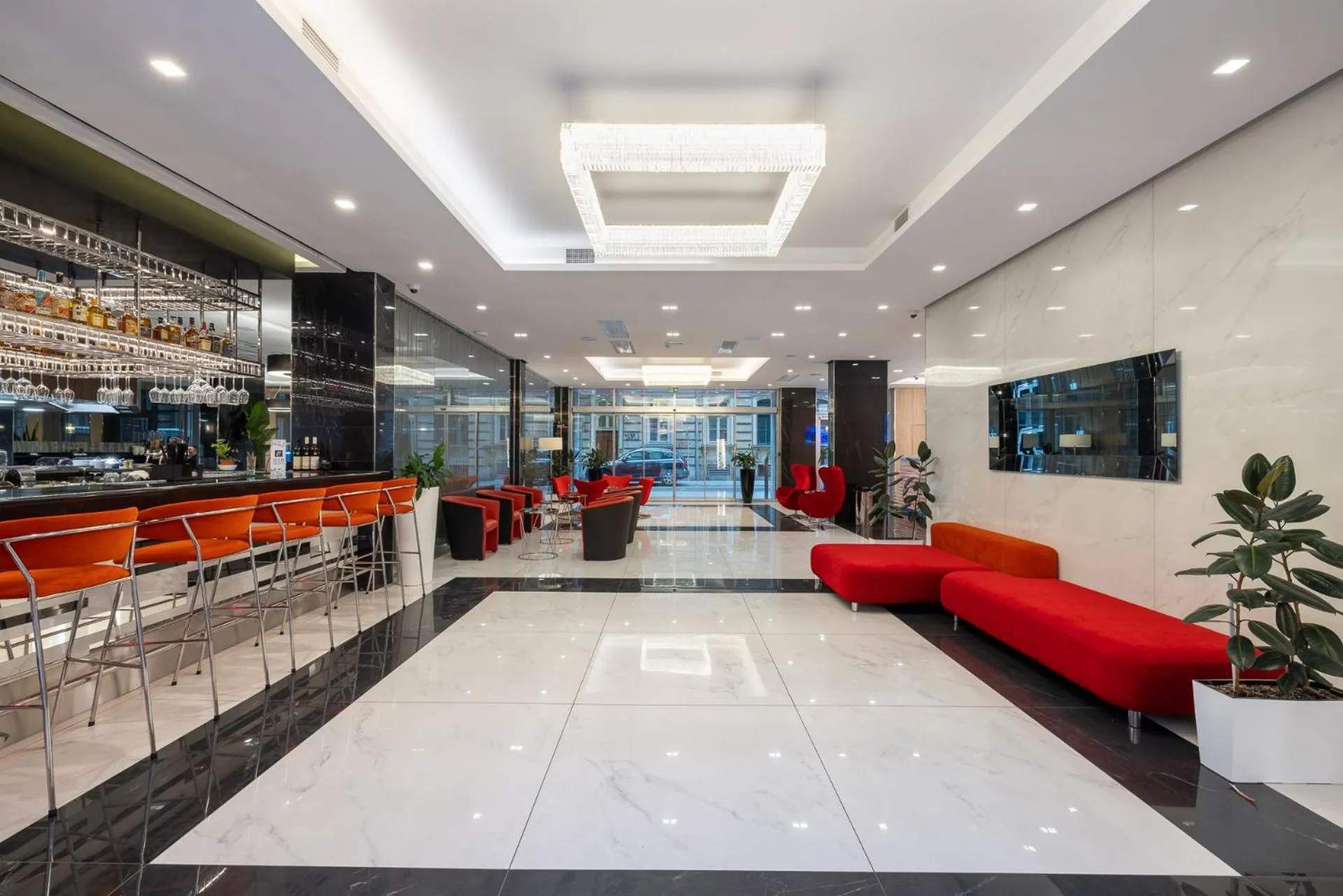 Lobby or reception in Silver Crown Hotel & Residence, Palace Quarter