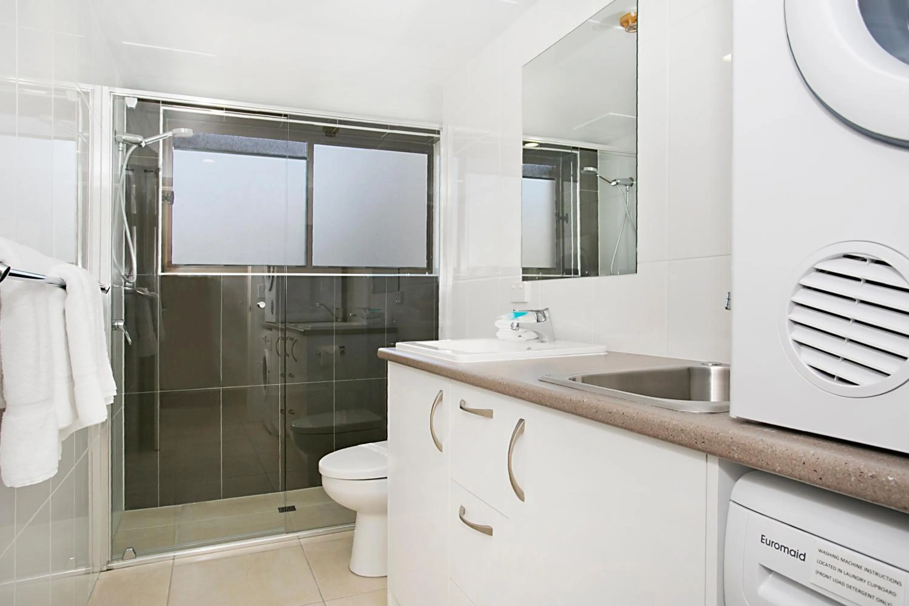 Shower in Voyager Resort